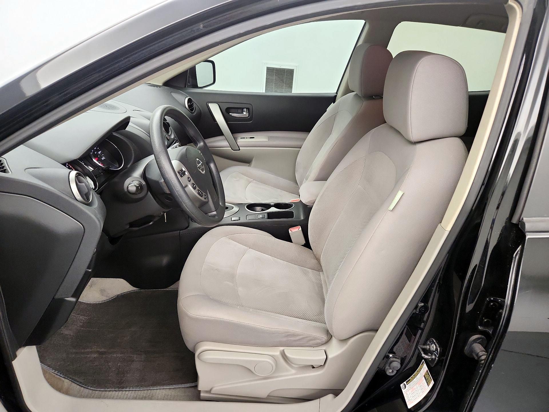 Thumbnail: 2015 Nissan Rogue - 11