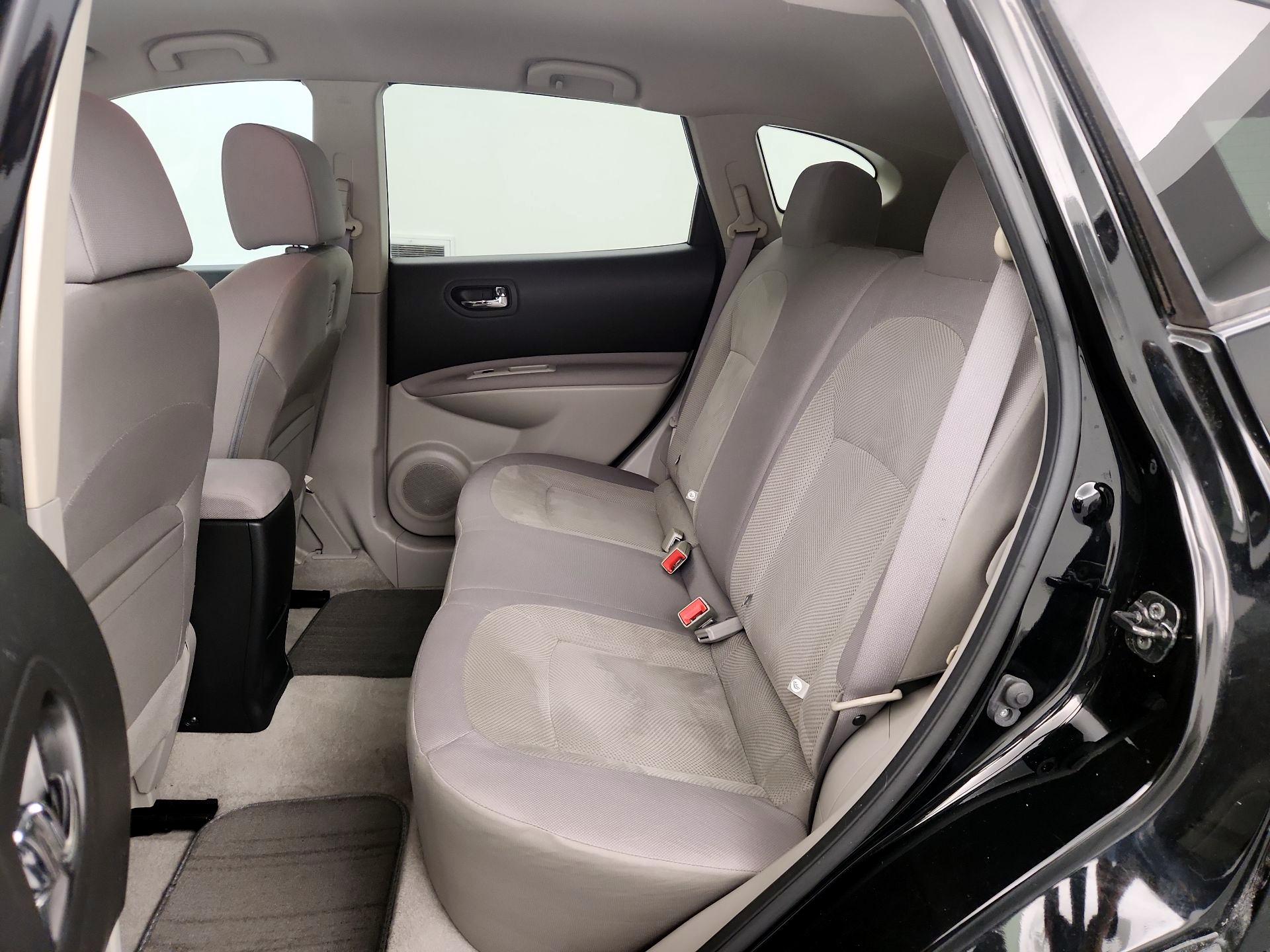 Thumbnail: 2015 Nissan Rogue - 19