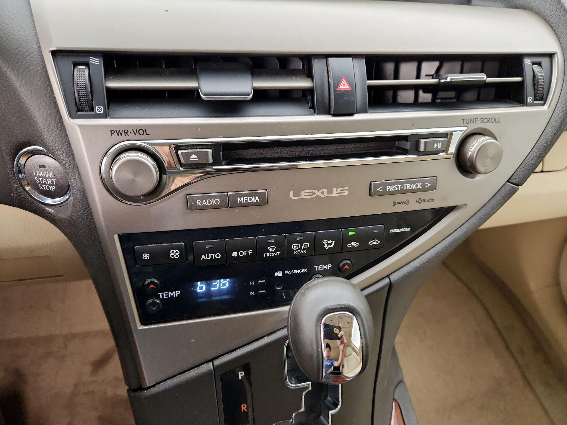 Thumbnail: 2015 Lexus RX - 16