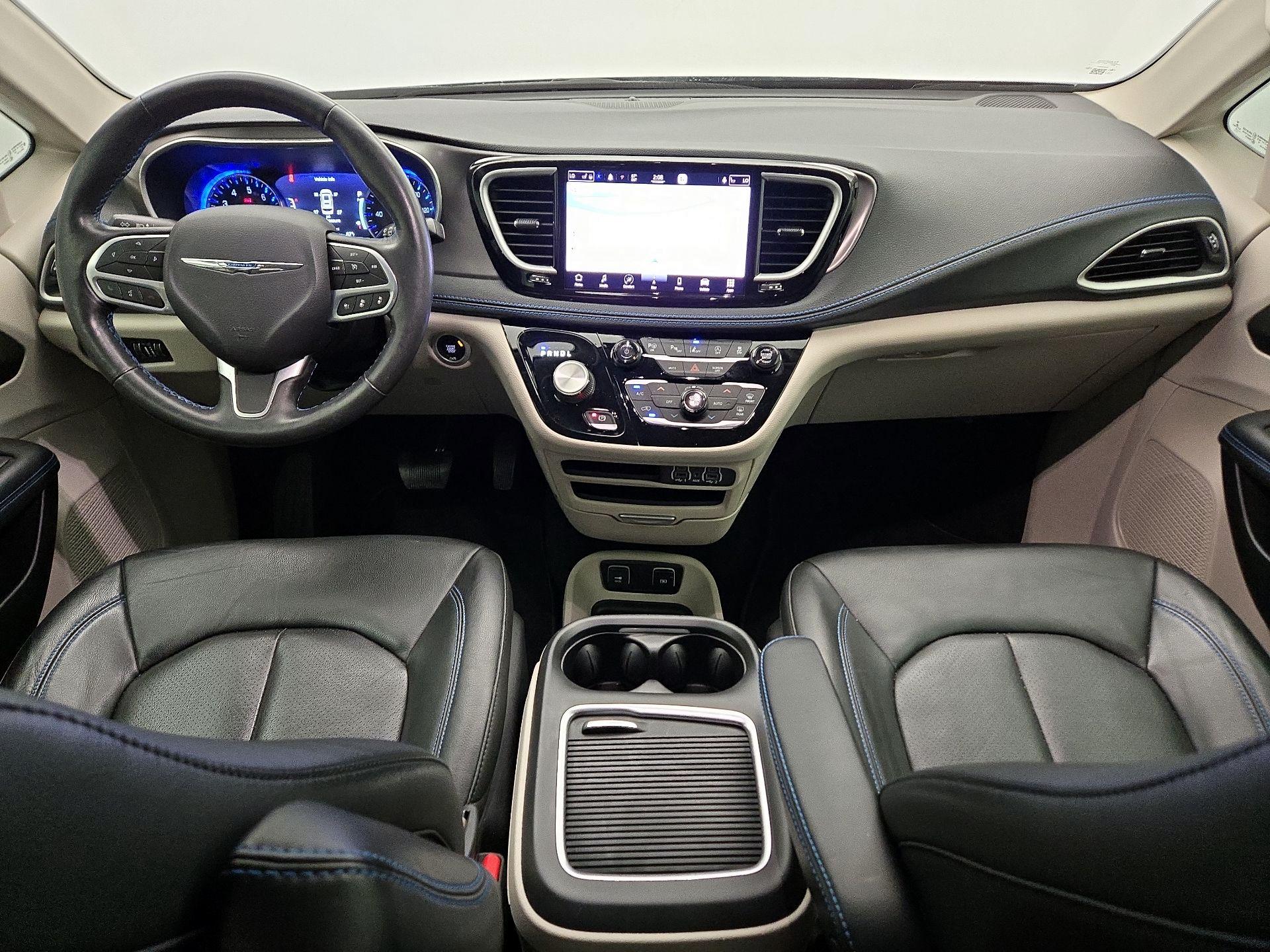 Thumbnail: 2021 Chrysler Pacifica - 9