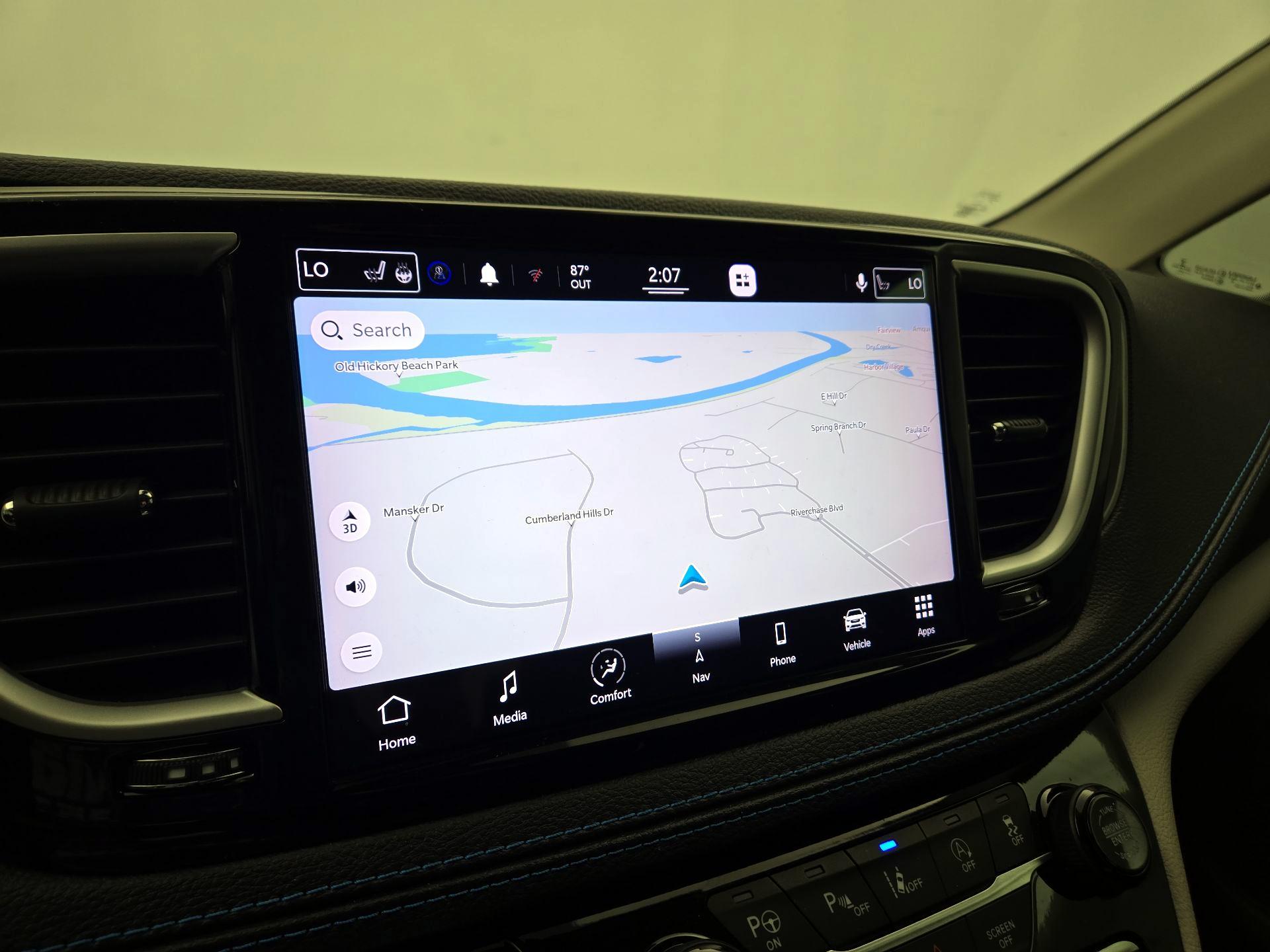 Thumbnail: 2021 Chrysler Pacifica - 14