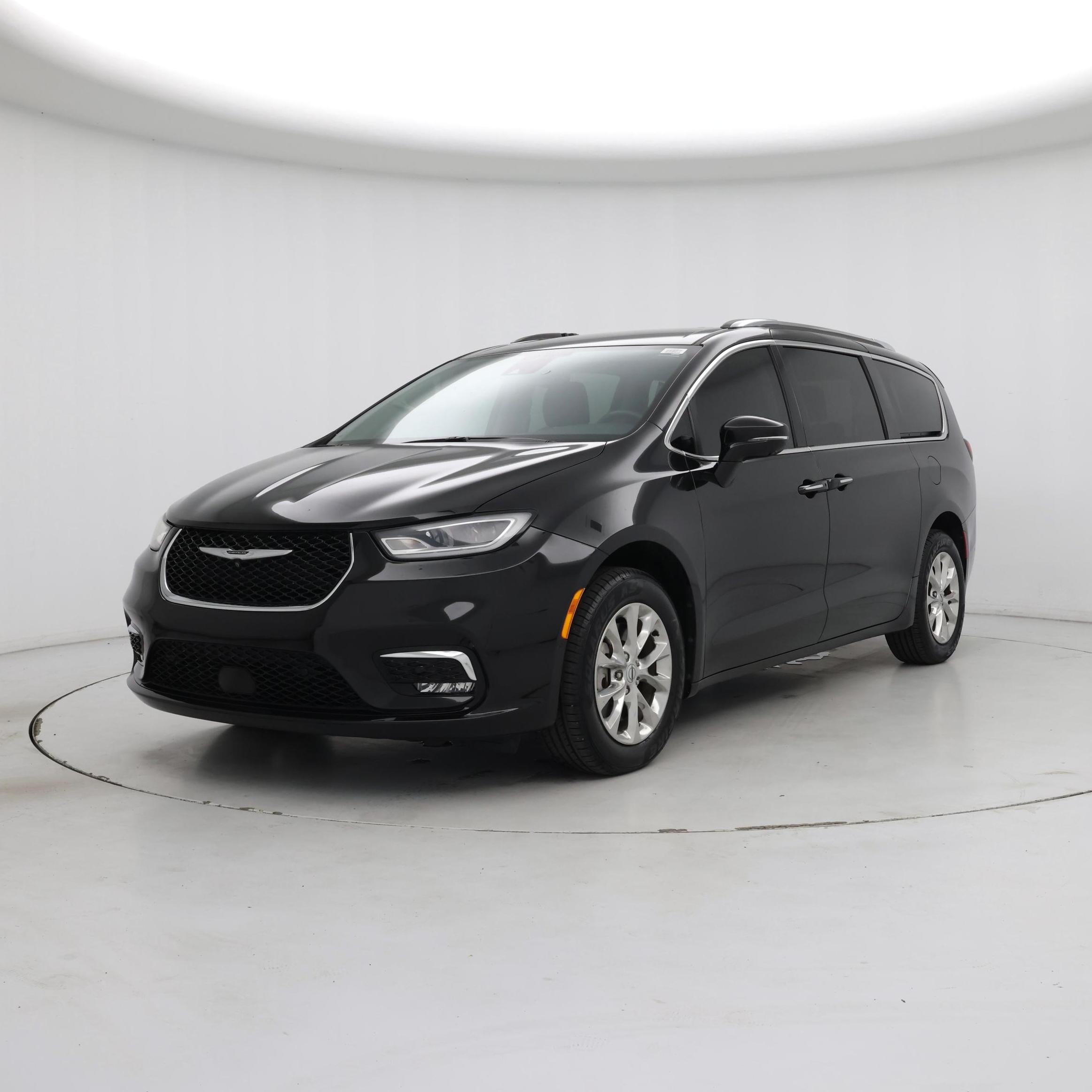 Thumbnail: 2021 Chrysler Pacifica - 4