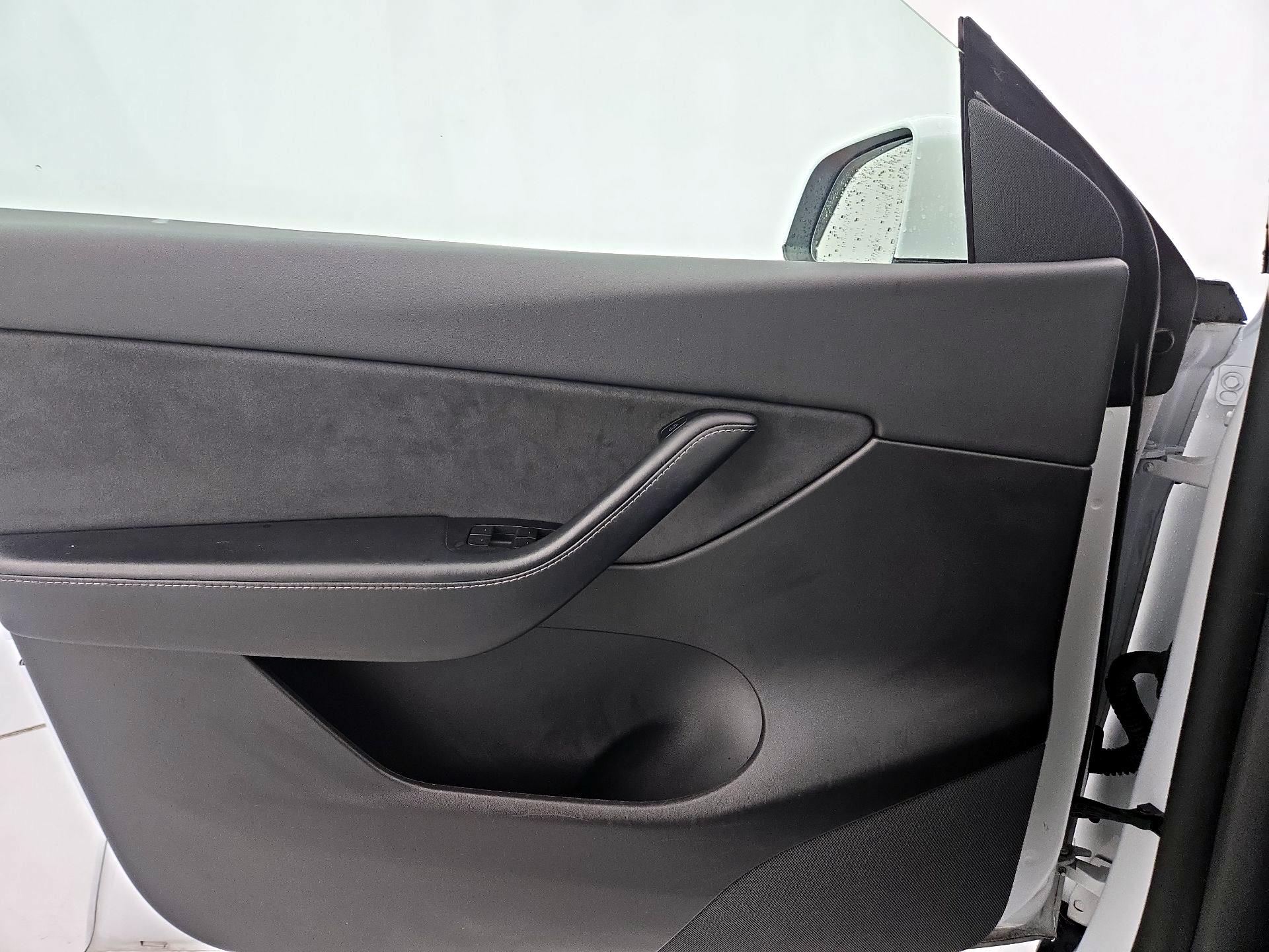 Thumbnail: 2021 Tesla Model Y - 12