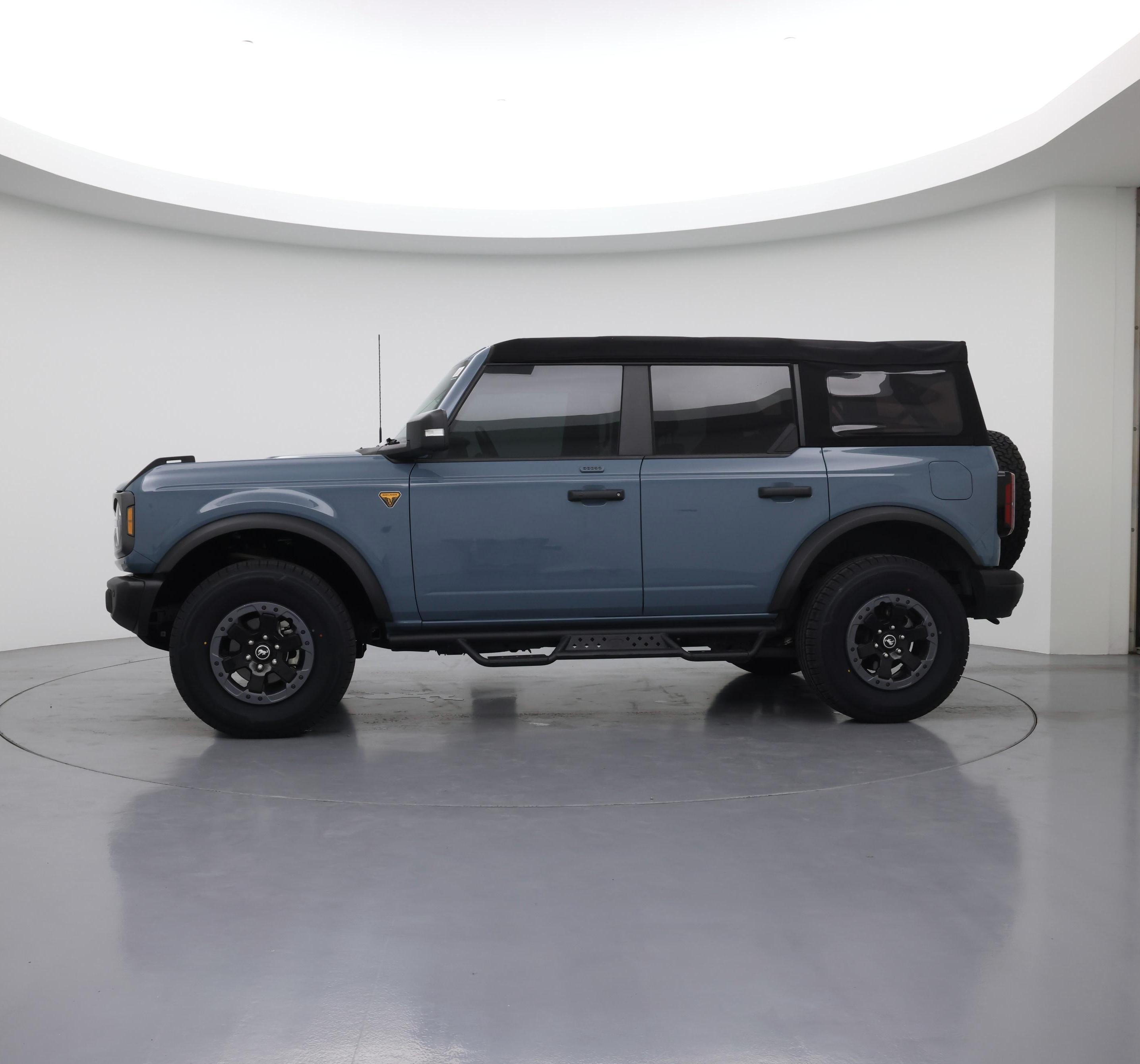 Thumbnail: 2022 Ford Bronco - 3