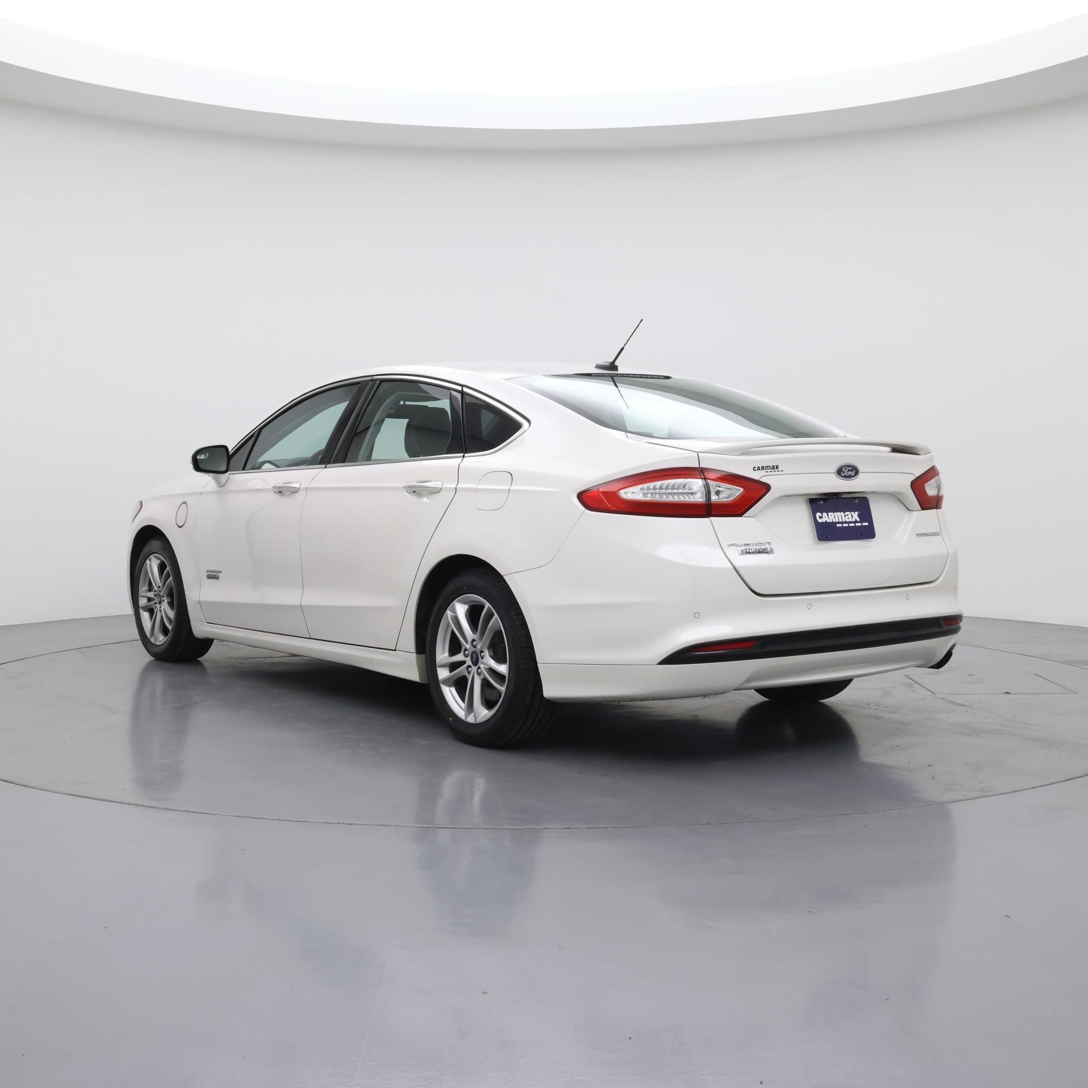 Thumbnail: 2016 Ford Fusion - 2