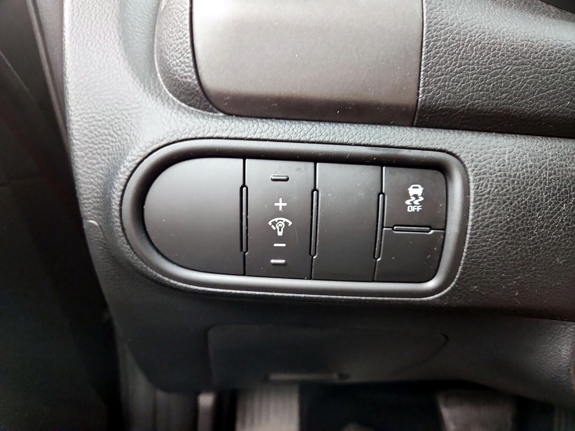 Thumbnail: 2017 Kia Forte - 13