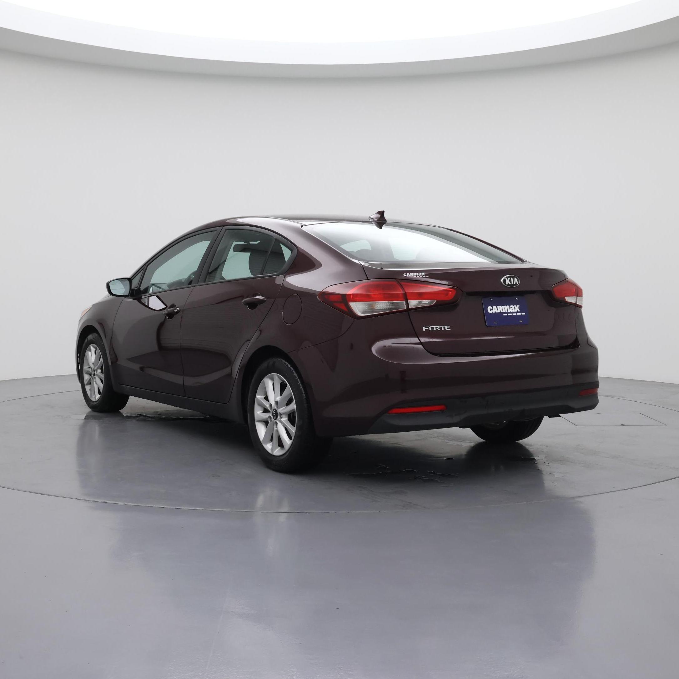 Thumbnail: 2017 Kia Forte - 2