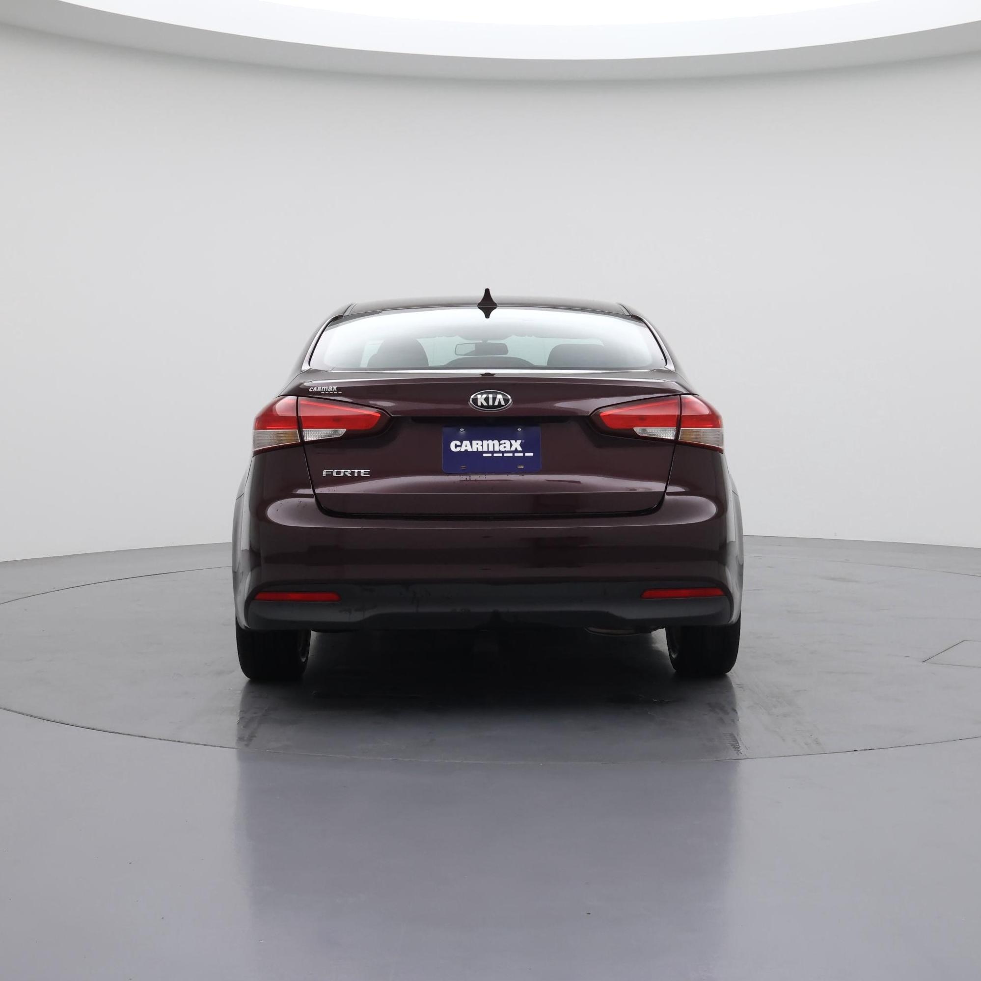 Thumbnail: 2017 Kia Forte - 6