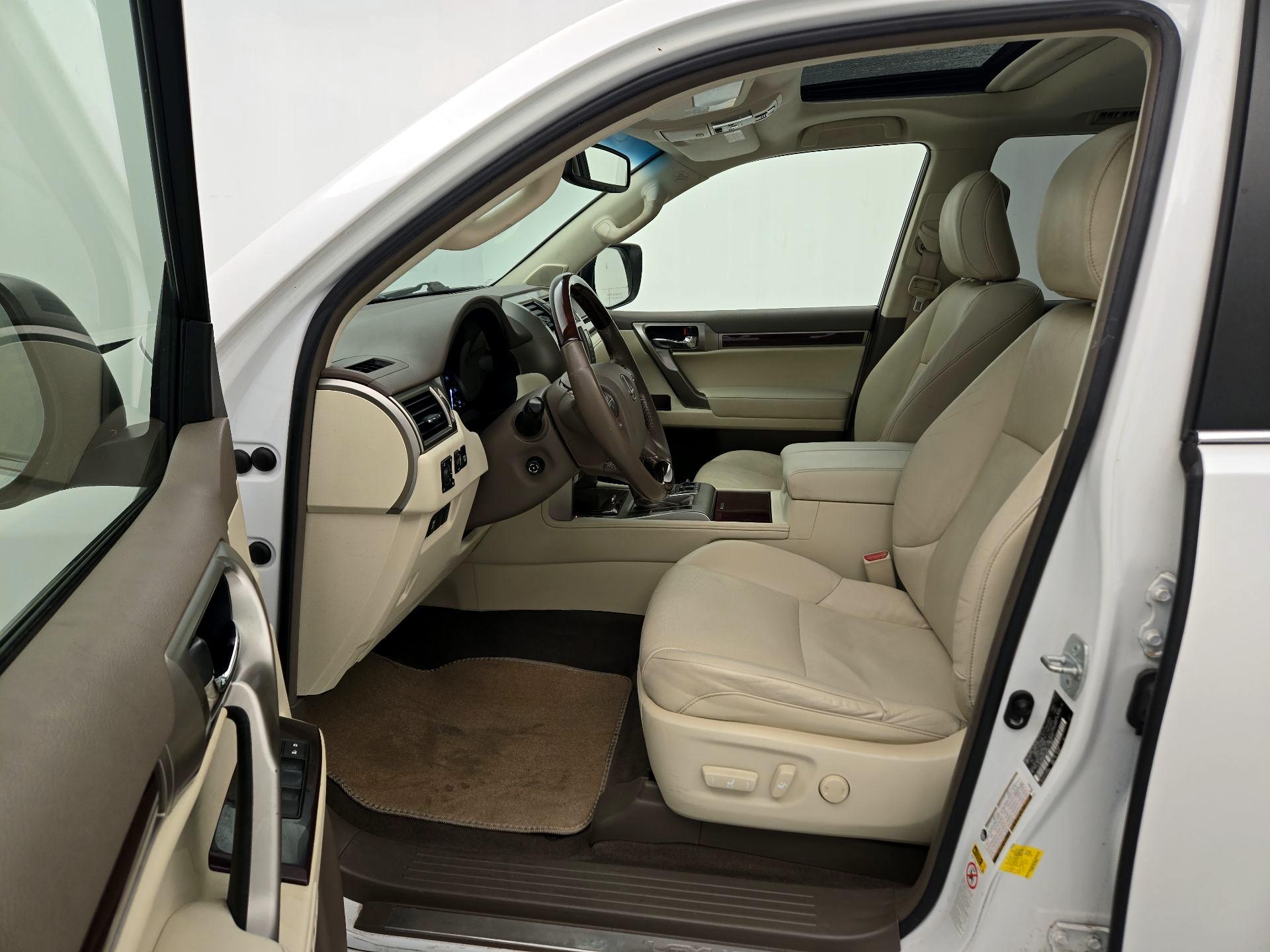 Thumbnail: 2017 Lexus GX - 11