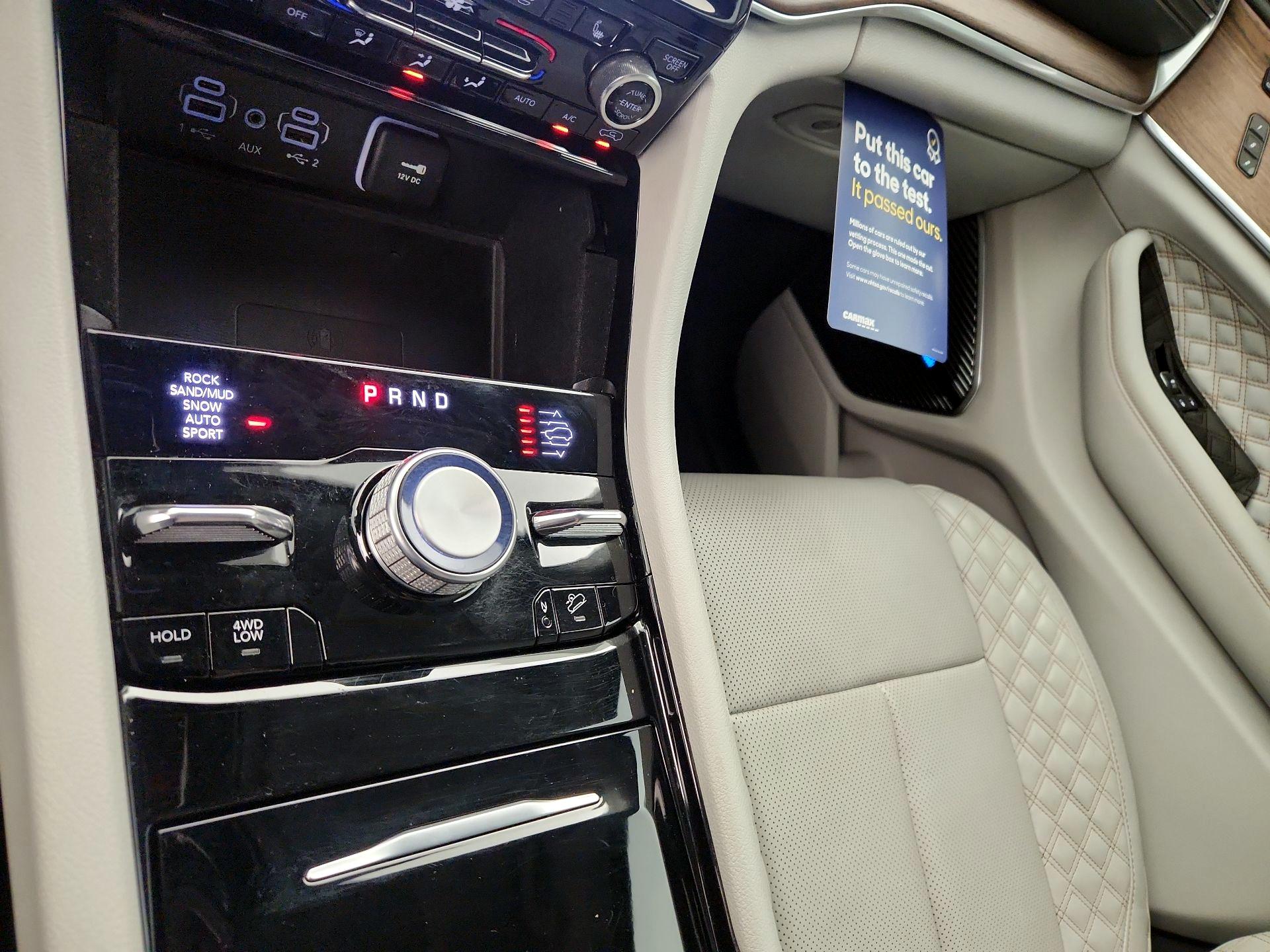 Thumbnail: 2022 Jeep Grand Cherokee - 17