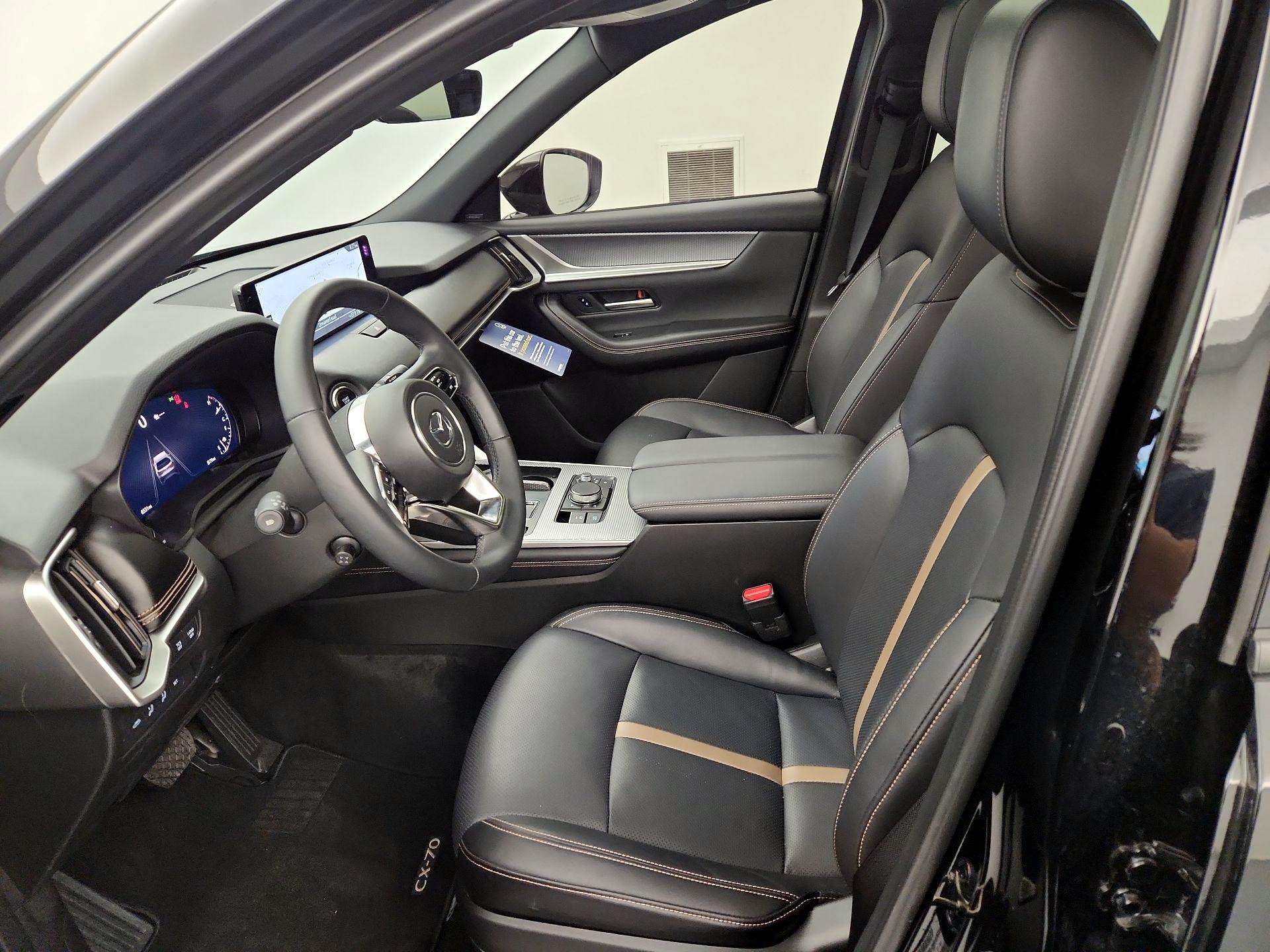 Thumbnail: 2025 Mazda CX-70 - 11