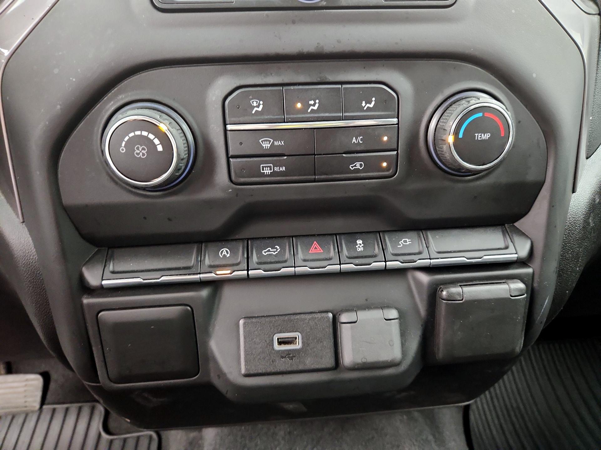 Thumbnail: 2020 Chevrolet Silverado 1500 - 16