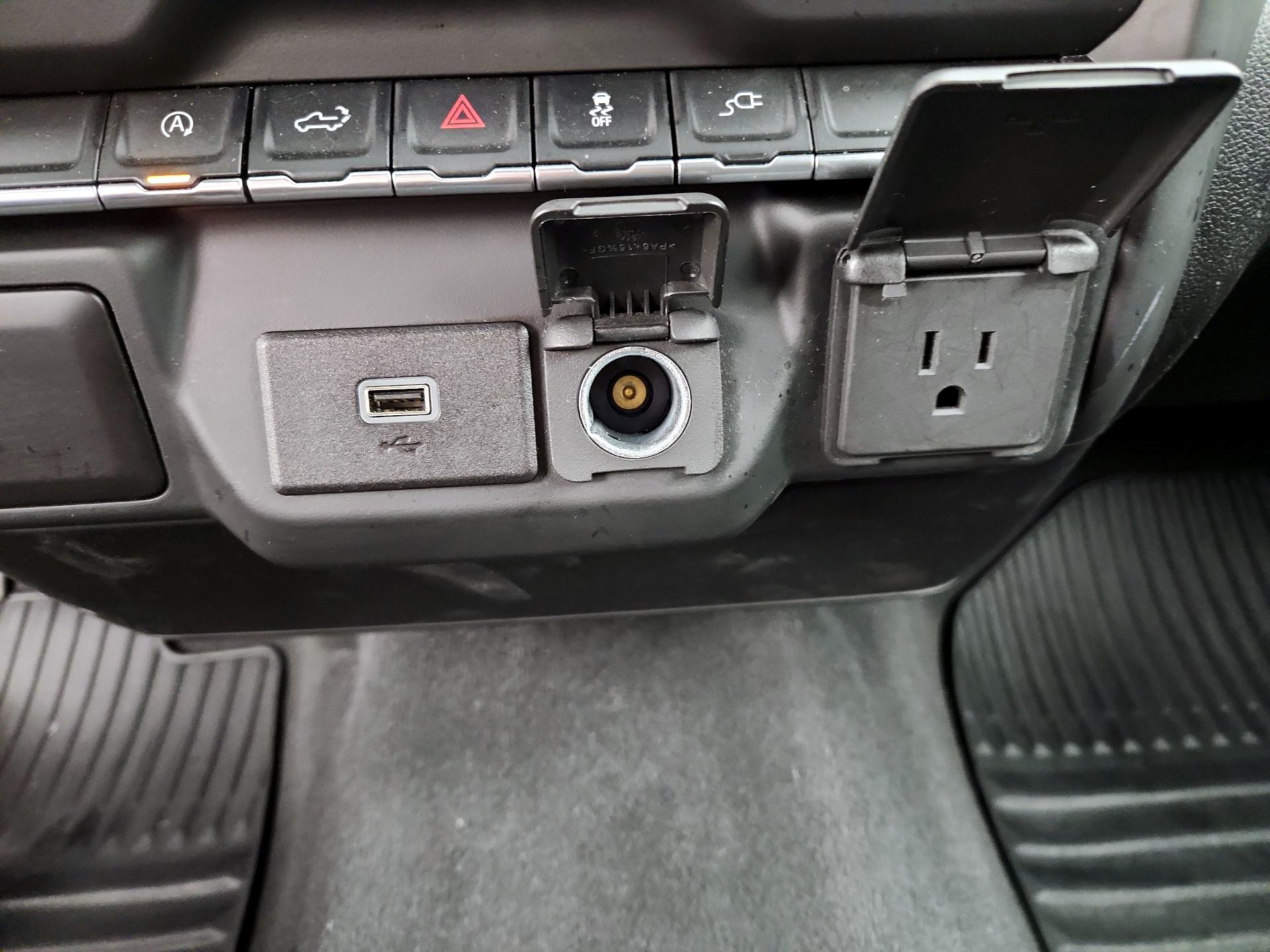 Thumbnail: 2020 Chevrolet Silverado 1500 - 18