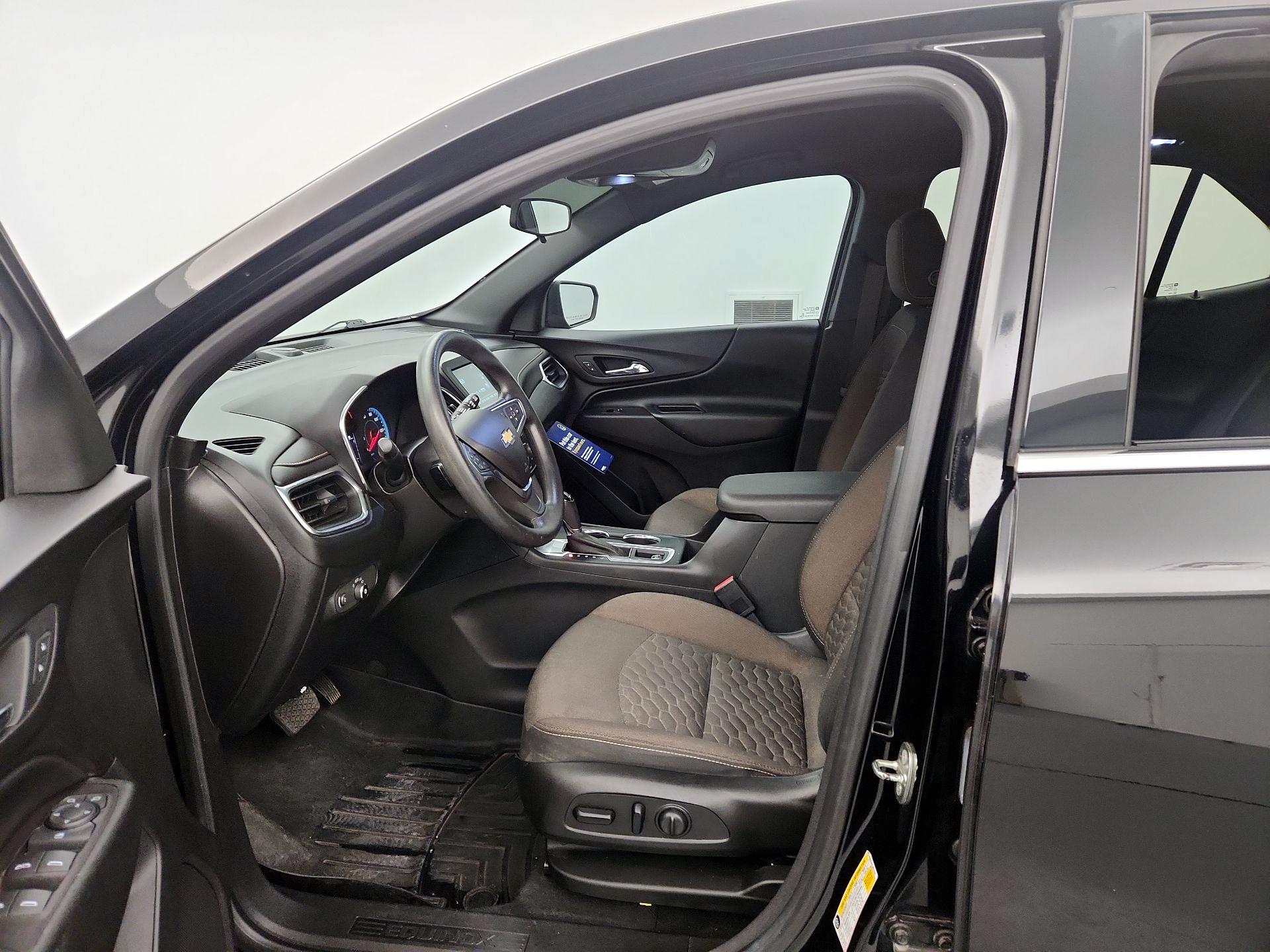 Thumbnail: 2018 Chevrolet Equinox - 11