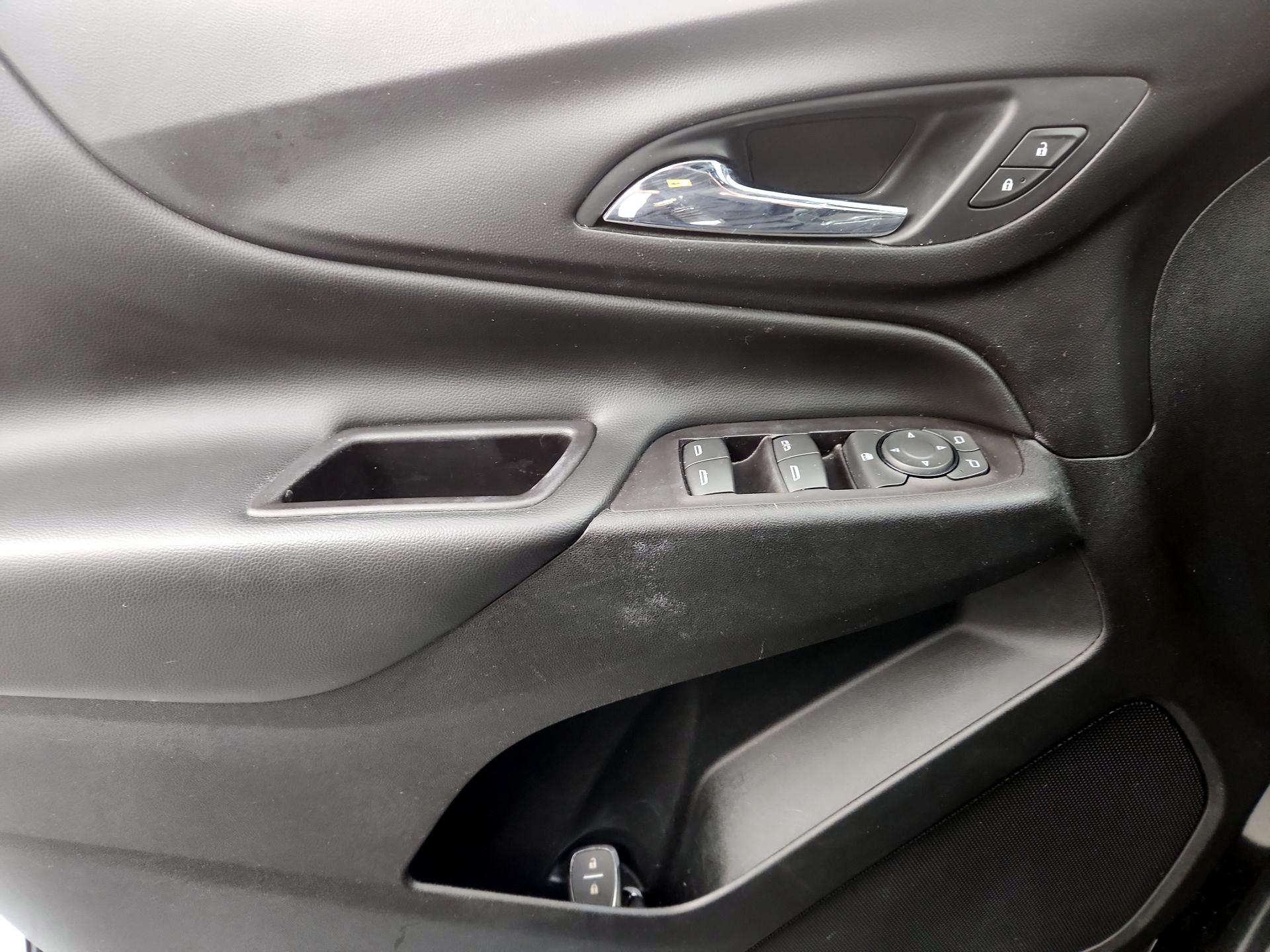 Thumbnail: 2018 Chevrolet Equinox - 12