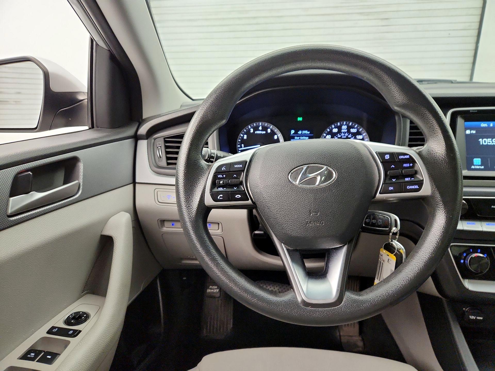 Thumbnail: 2019 Hyundai Sonata - 10