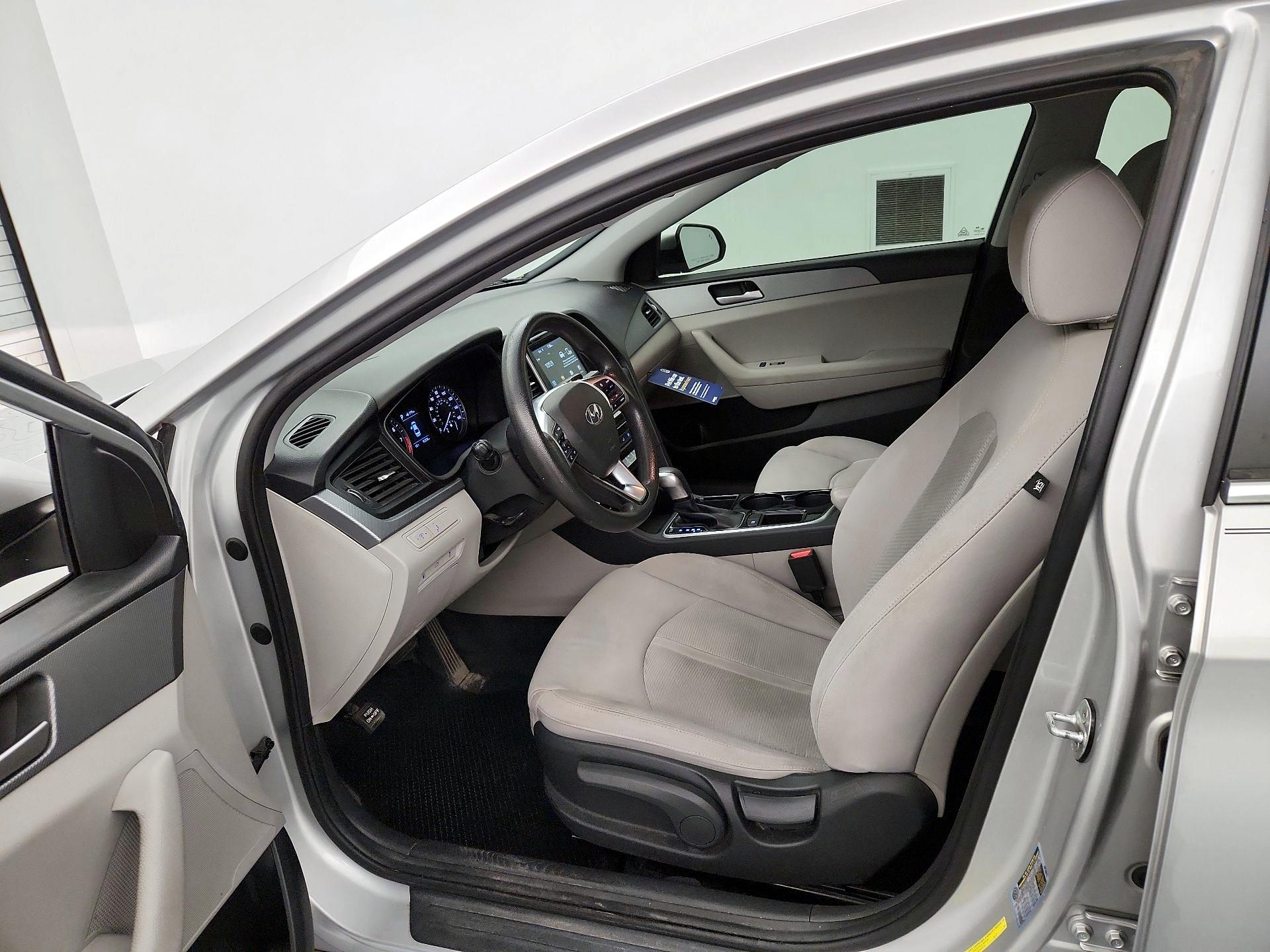 Thumbnail: 2019 Hyundai Sonata - 11