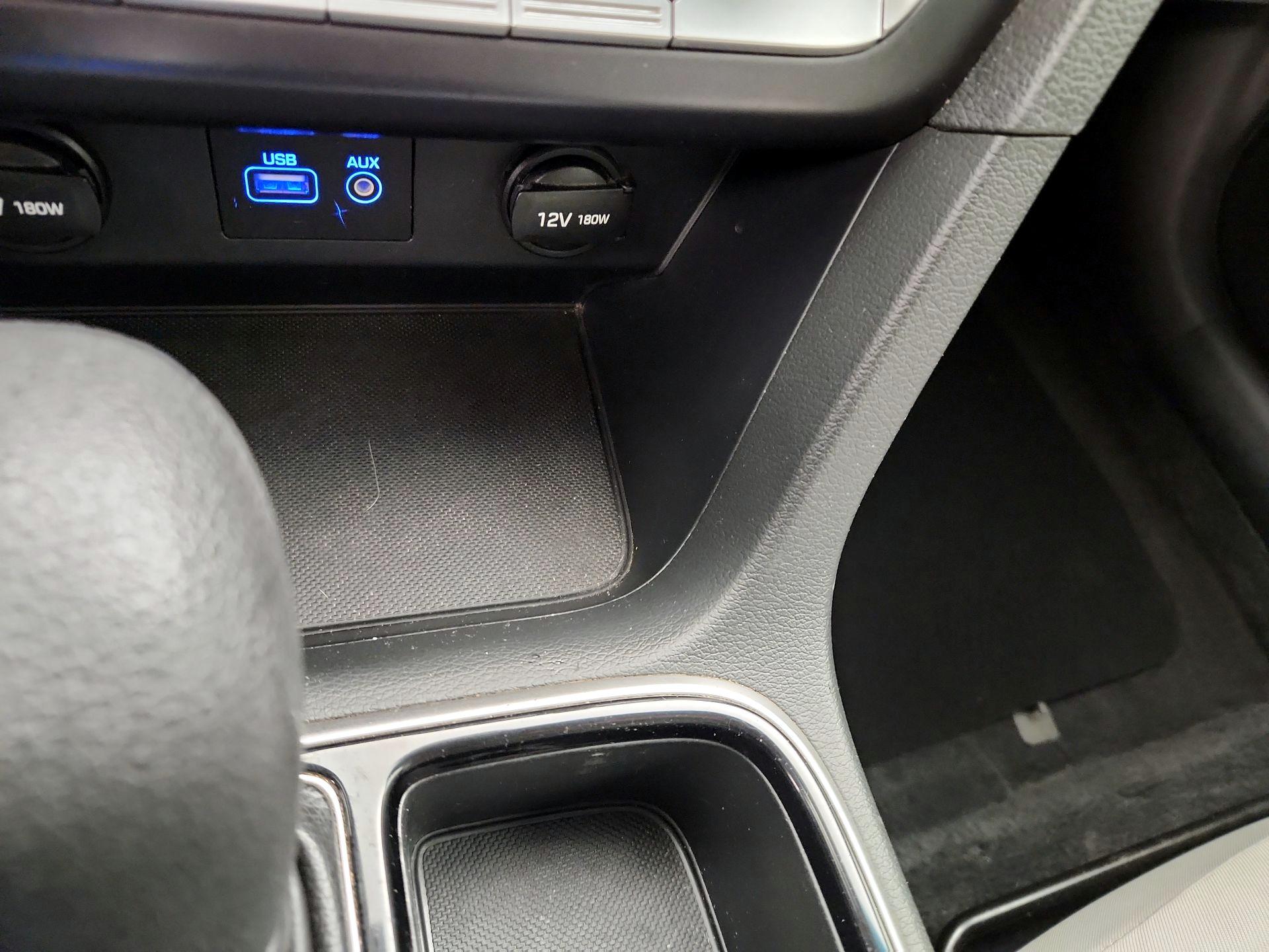Thumbnail: 2019 Hyundai Sonata - 18
