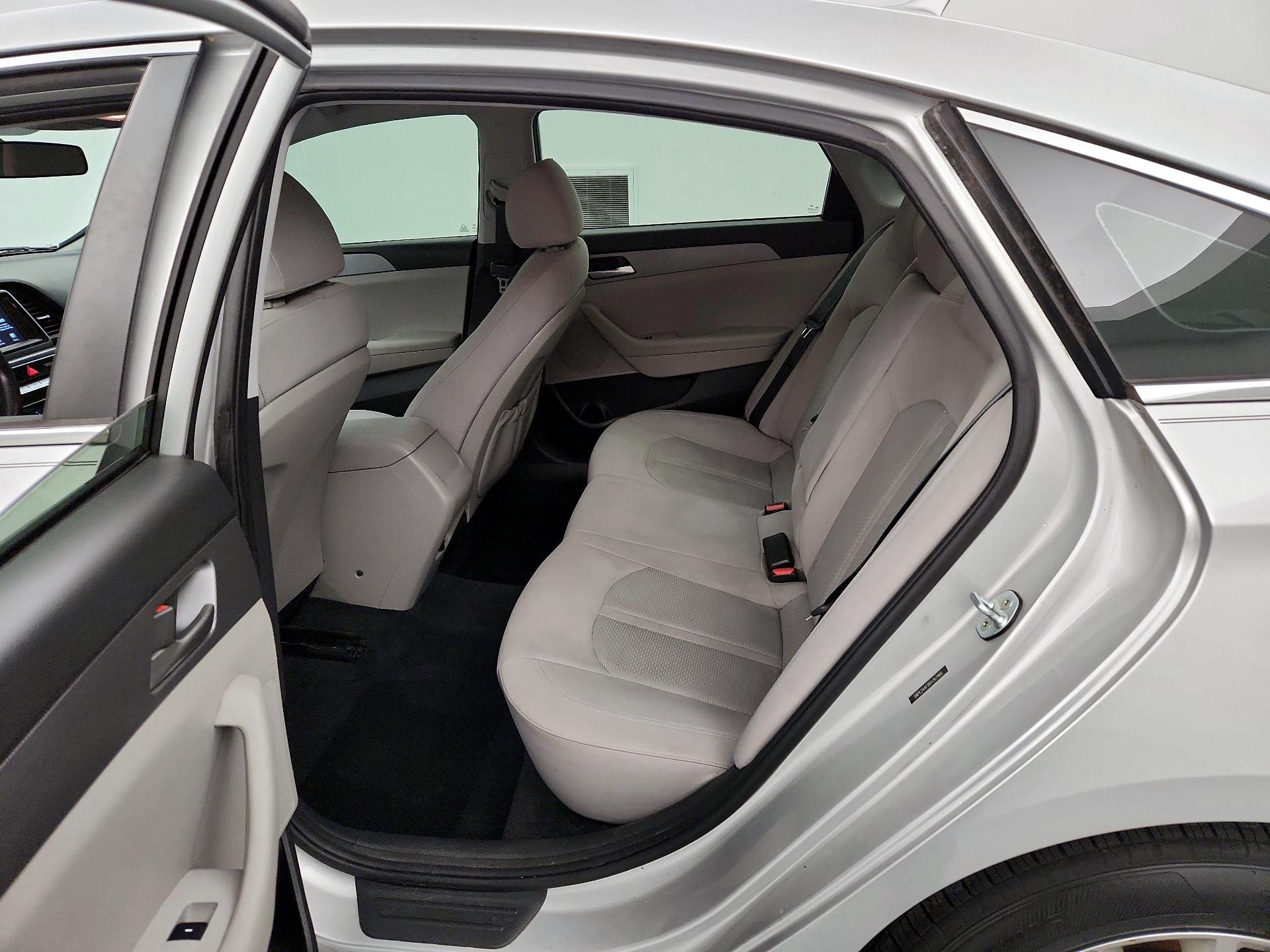 Thumbnail: 2019 Hyundai Sonata - 19