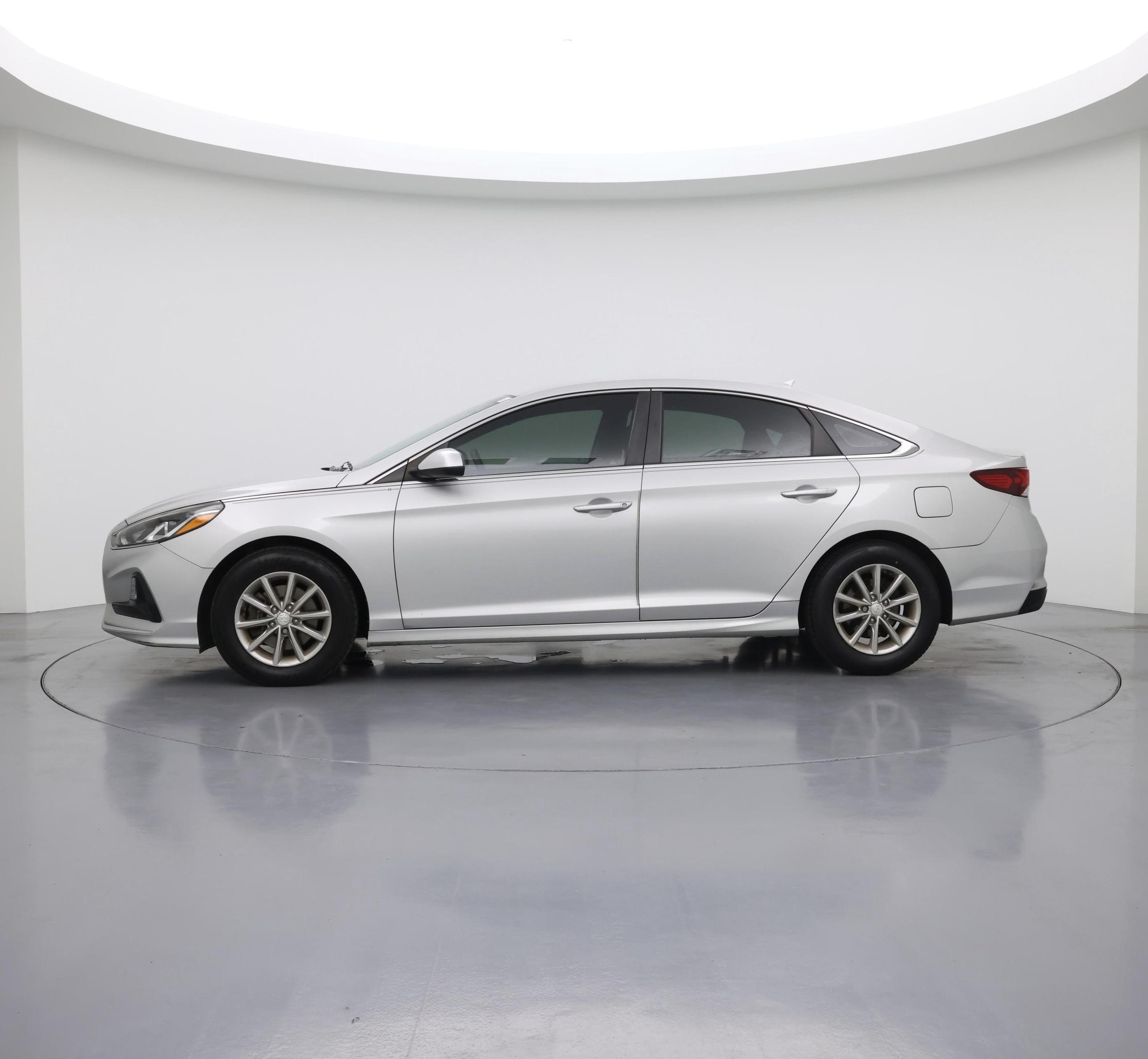 Thumbnail: 2019 Hyundai Sonata - 3