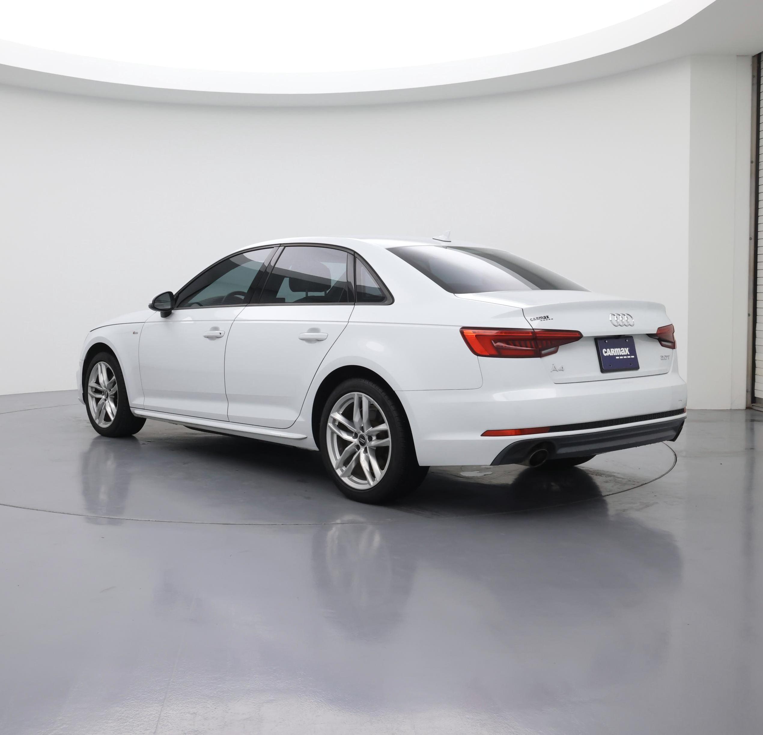 Thumbnail: 2017 Audi A4 - 2