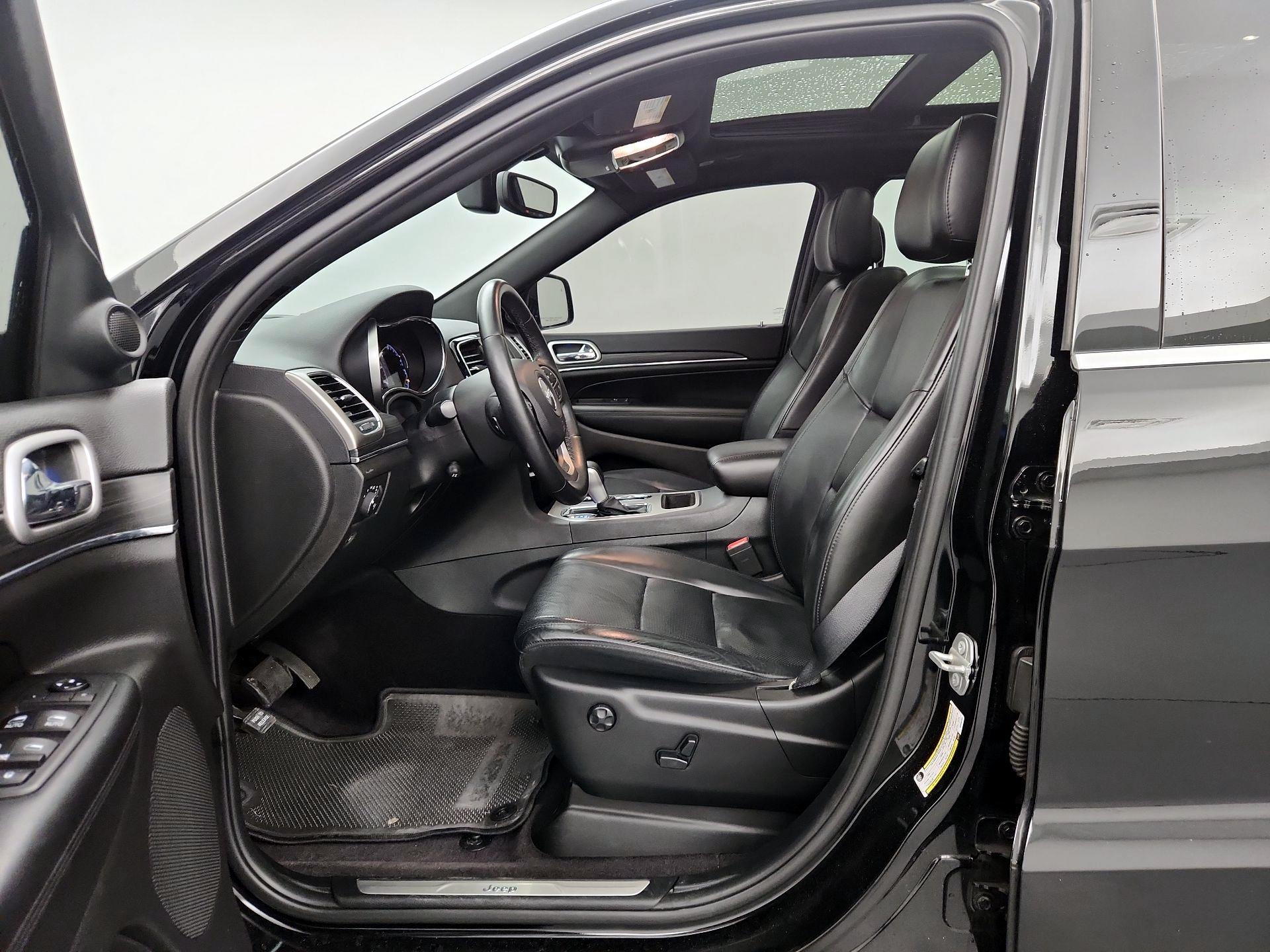 Thumbnail: 2019 Jeep Grand Cherokee - 11