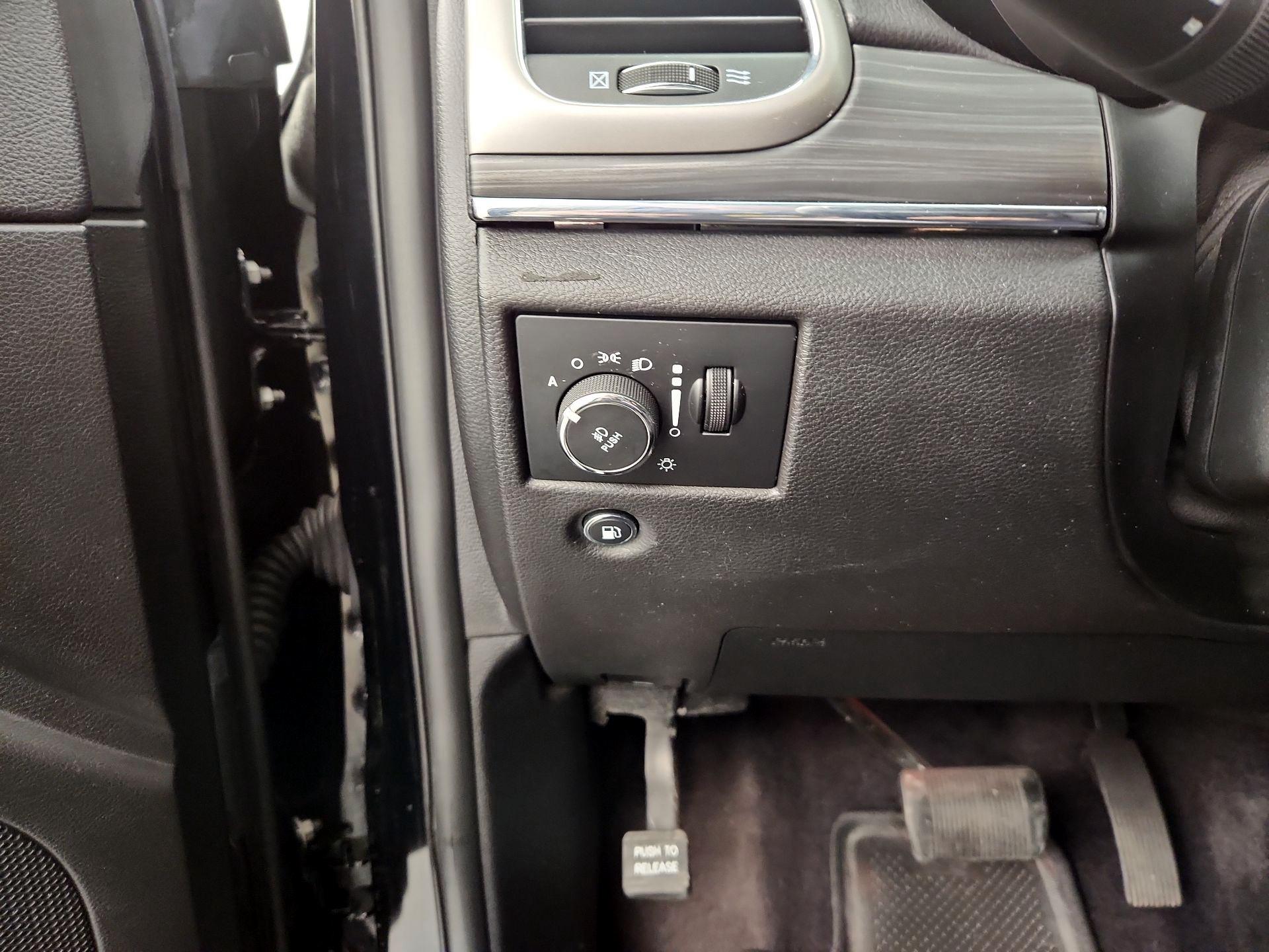 Thumbnail: 2019 Jeep Grand Cherokee - 13