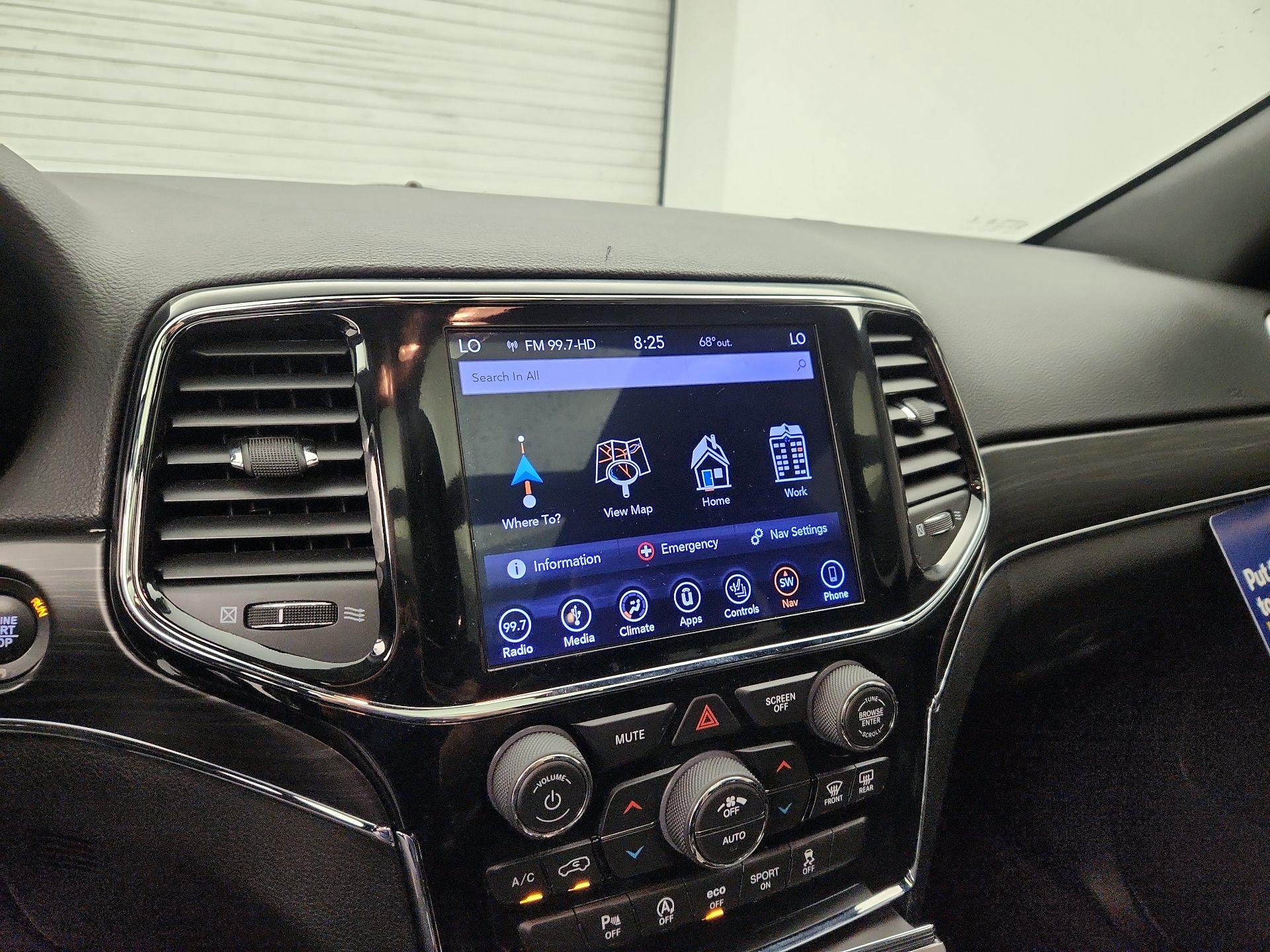 Thumbnail: 2019 Jeep Grand Cherokee - 14