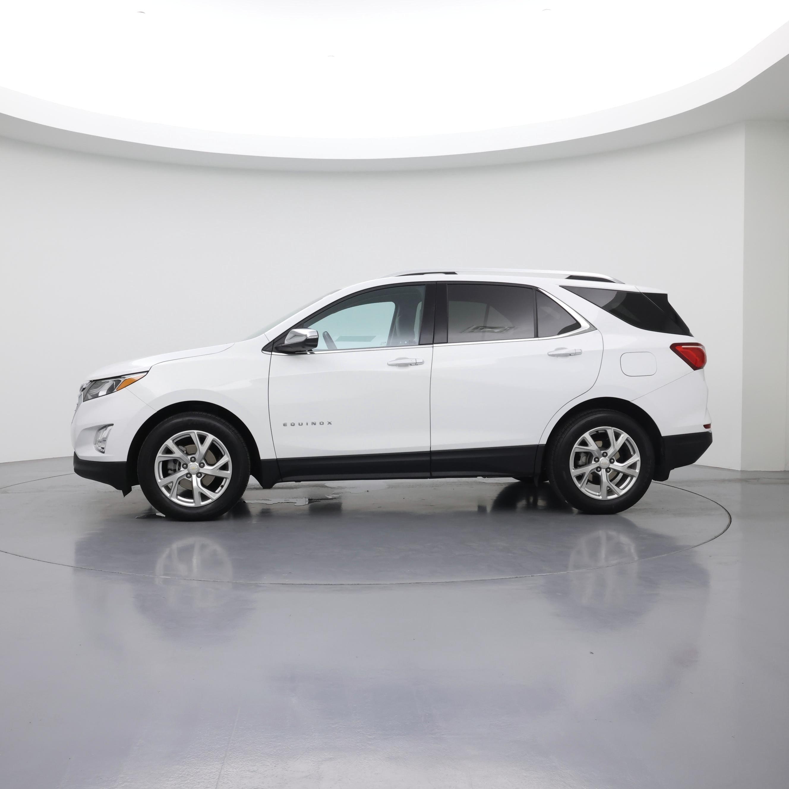 Thumbnail: 2020 Chevrolet Equinox - 3