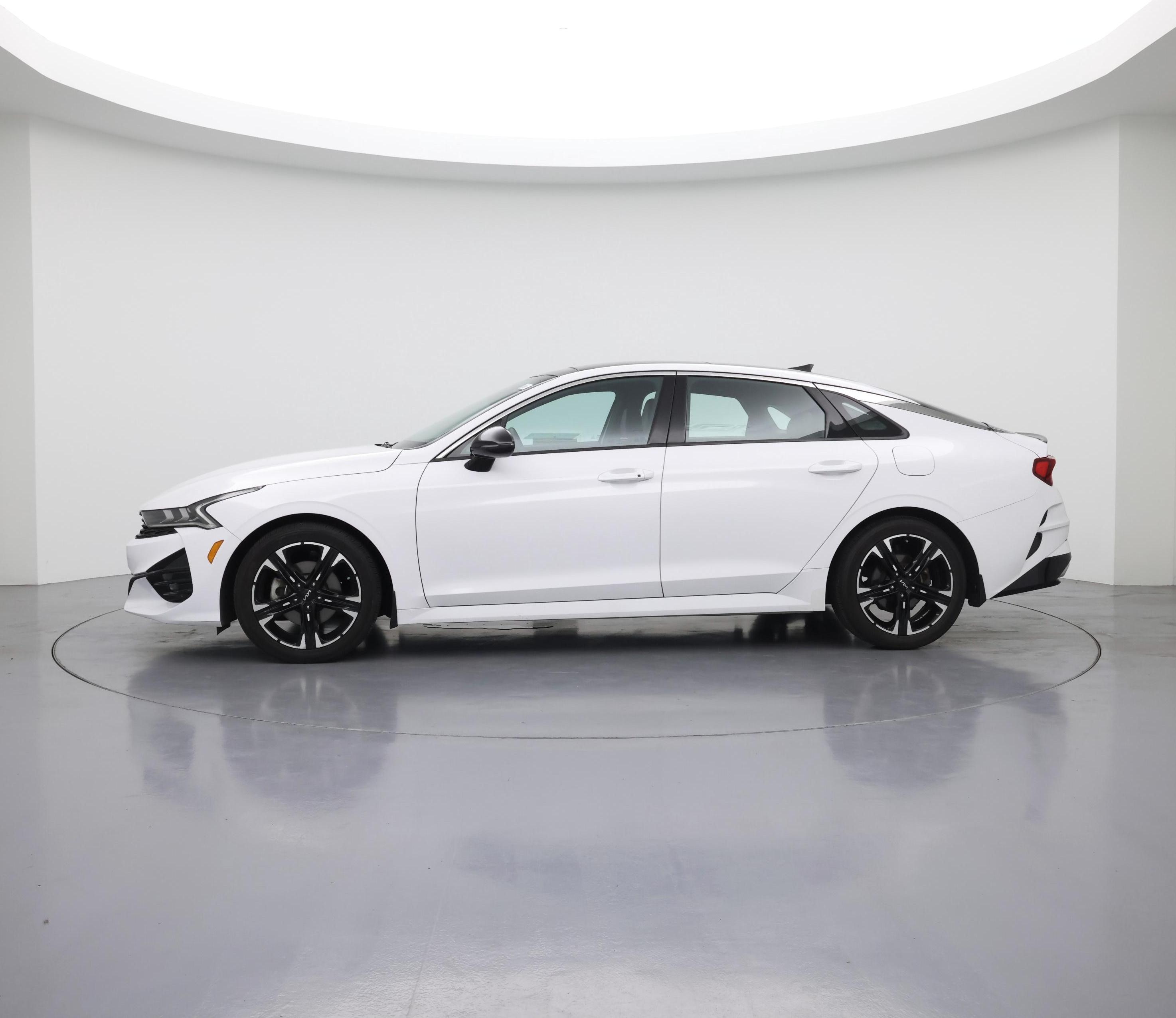 Thumbnail: 2022 Kia K5 - 3