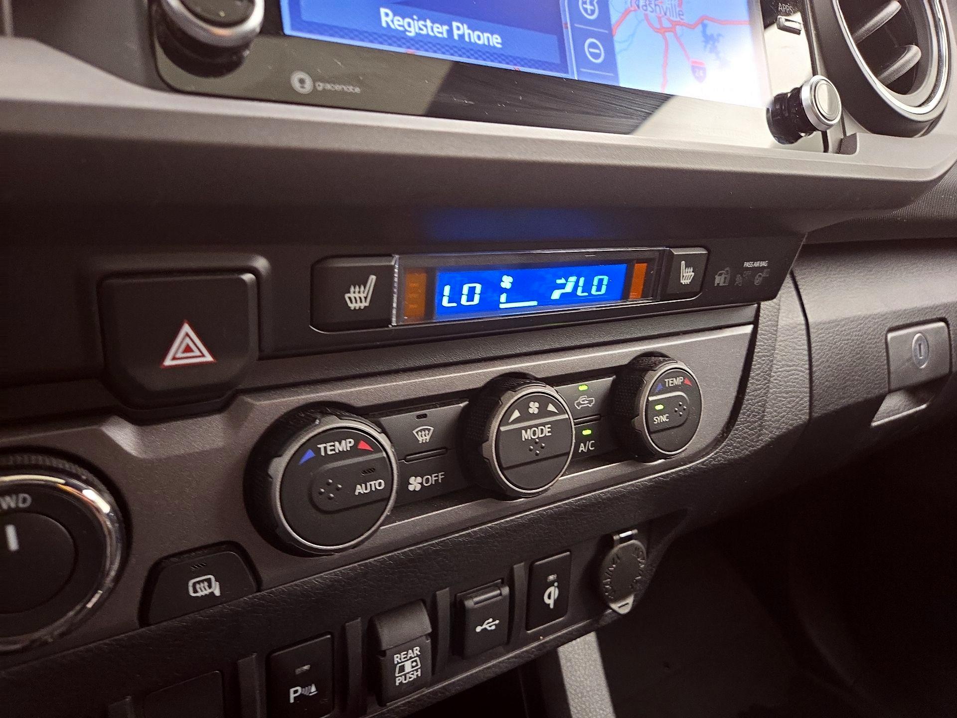 Thumbnail: 2022 Toyota Tacoma - 17