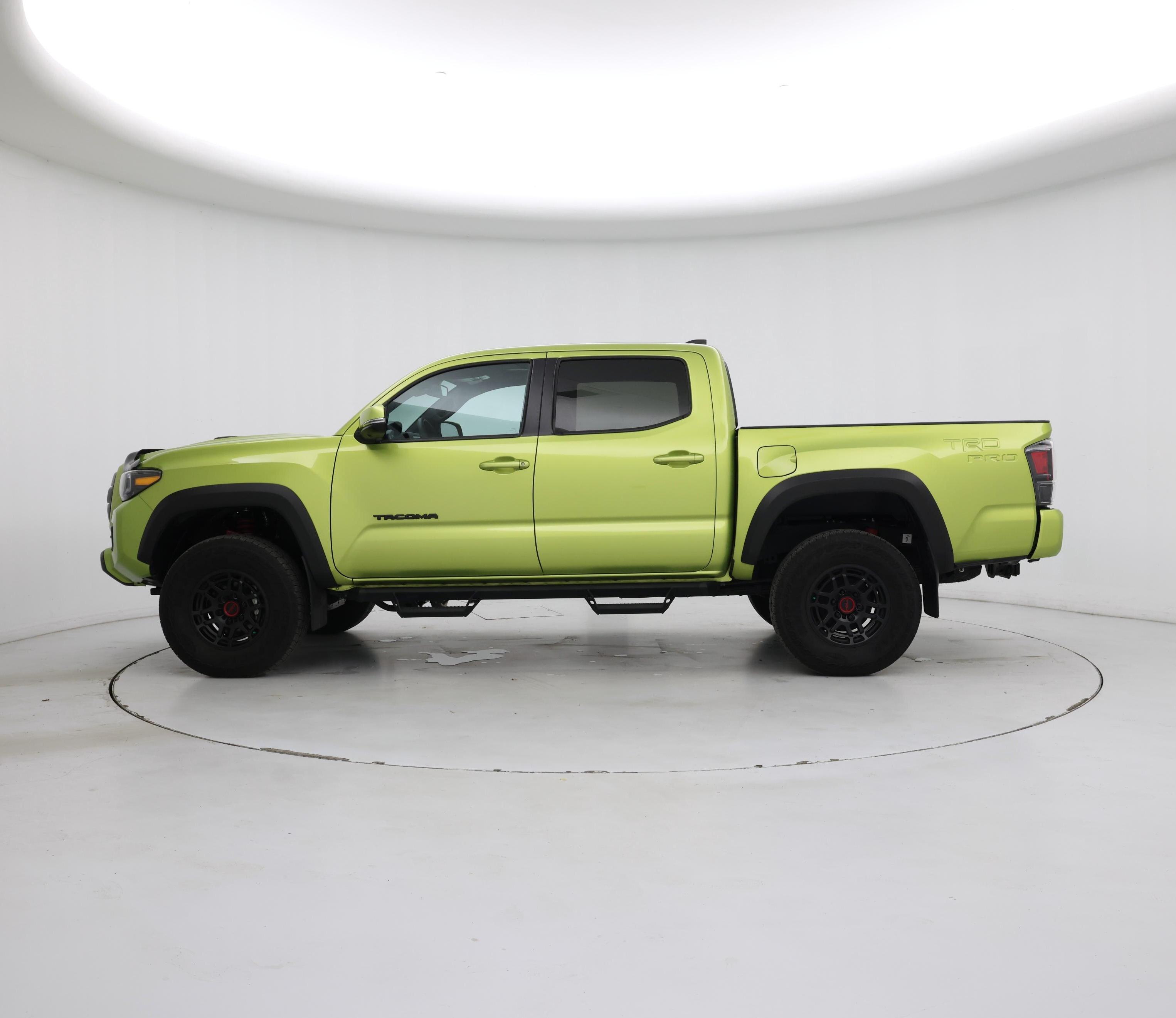 Thumbnail: 2022 Toyota Tacoma - 3