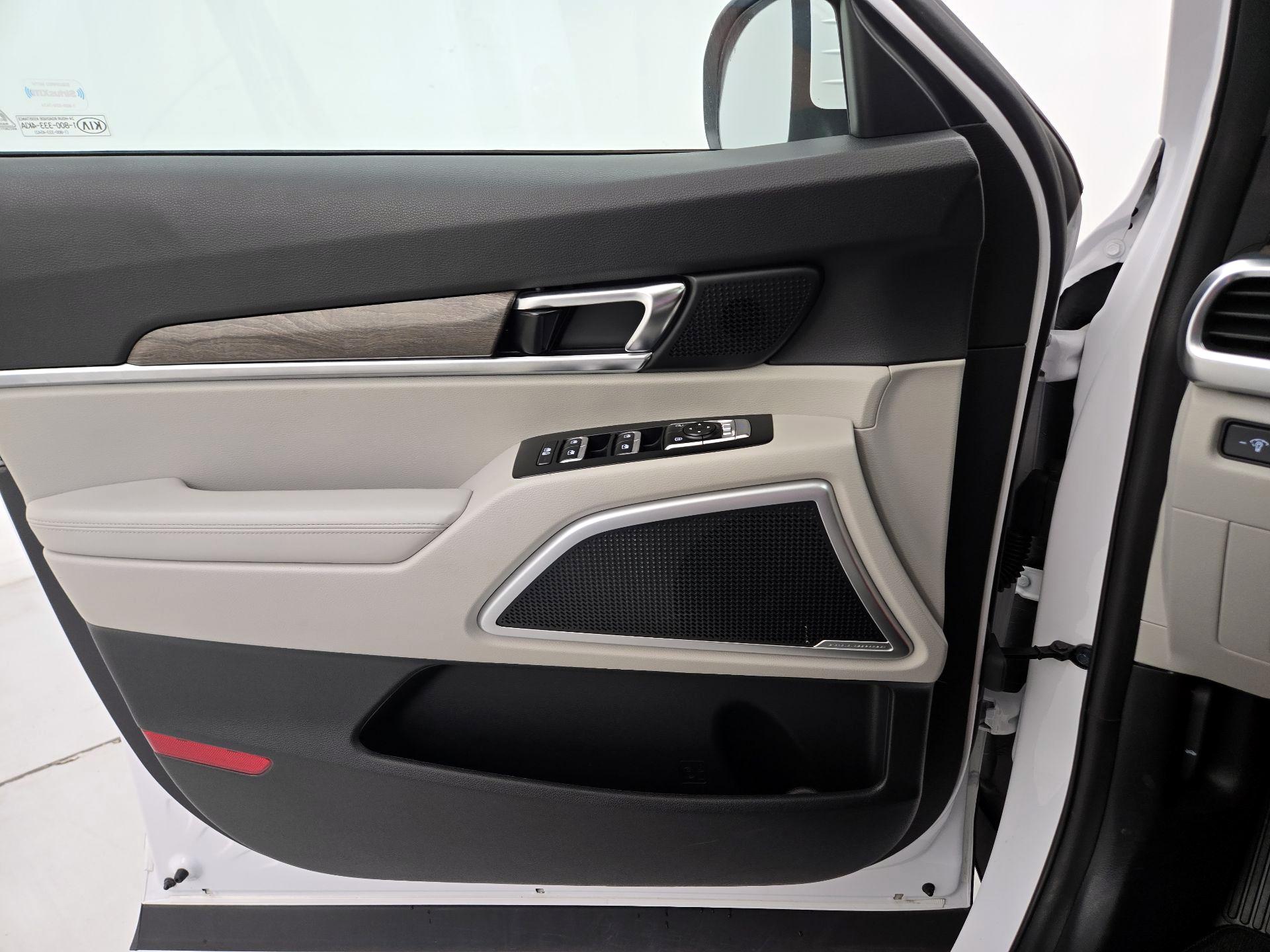 Thumbnail: 2021 Kia Telluride - 12