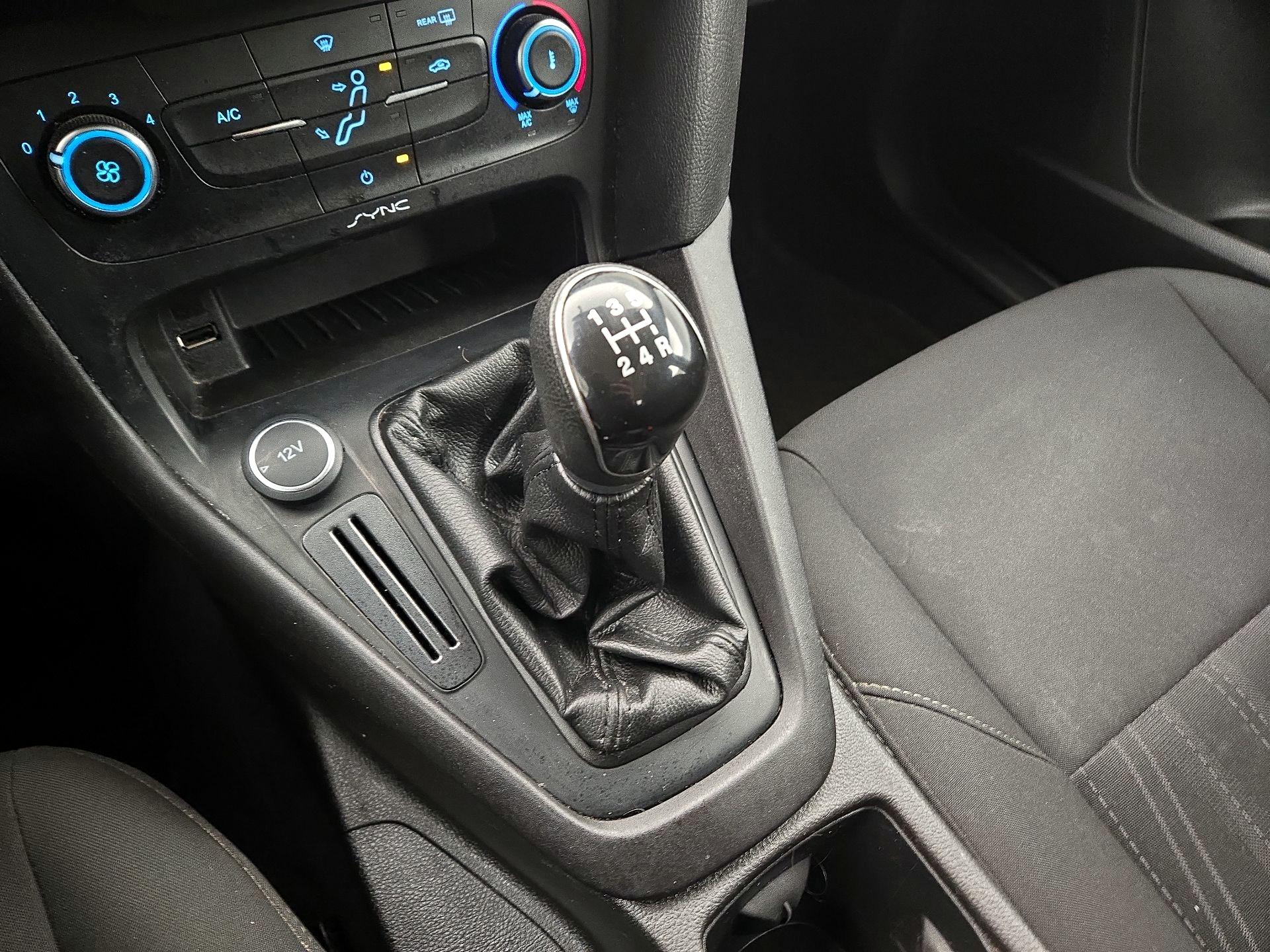 Thumbnail: 2016 Ford Focus - 17
