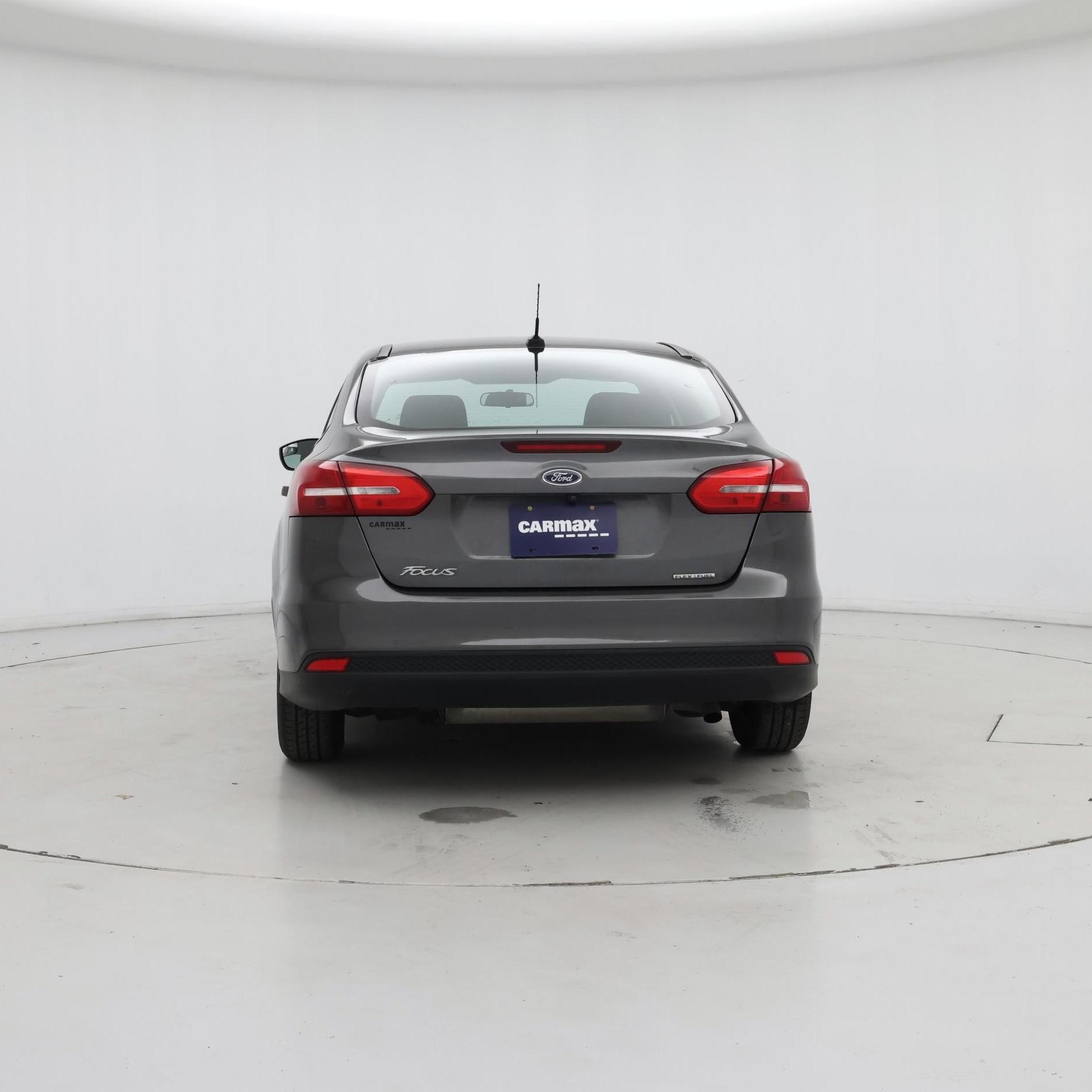 Thumbnail: 2016 Ford Focus - 6