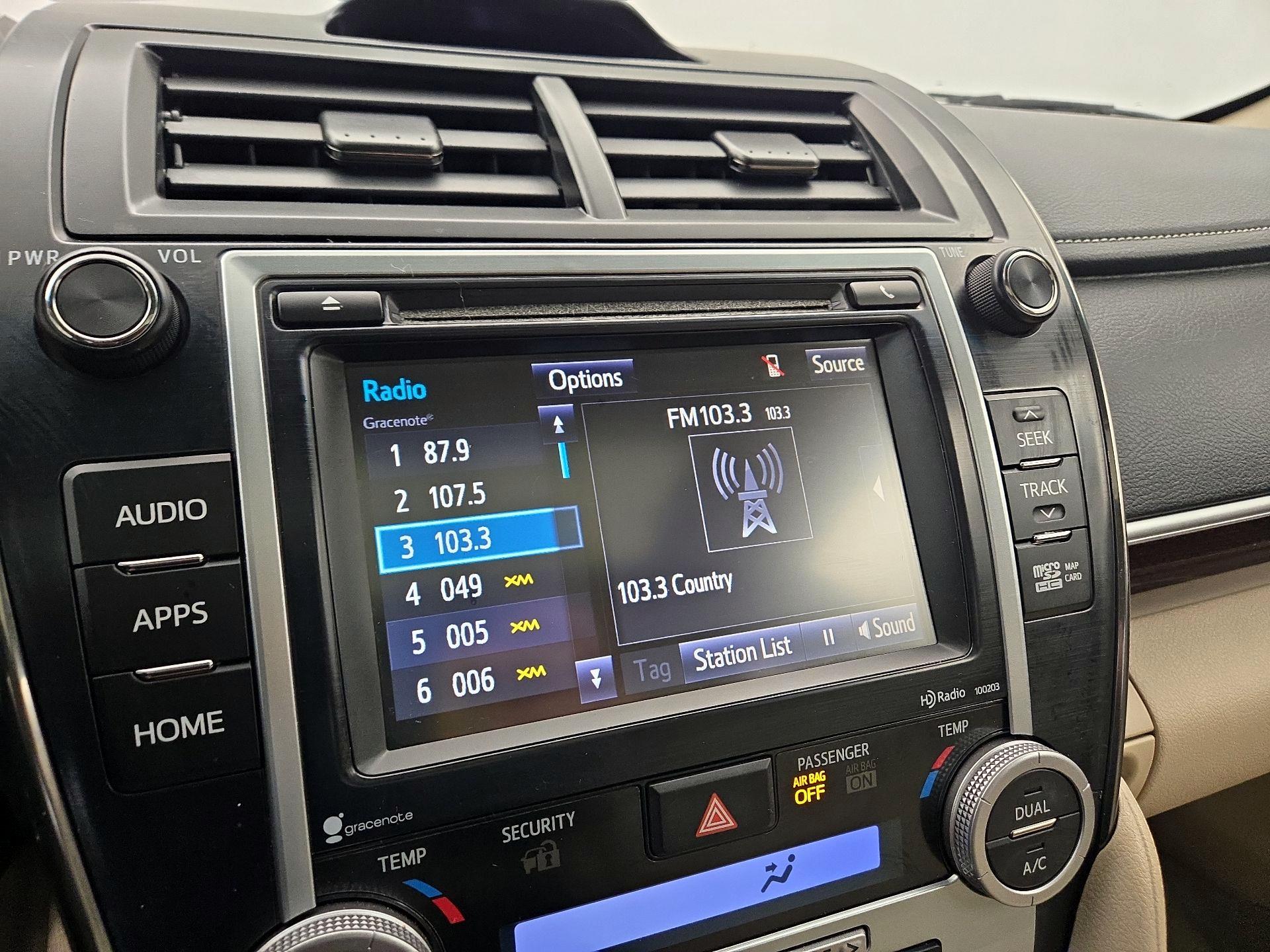 Thumbnail: 2014 Toyota Camry - 16