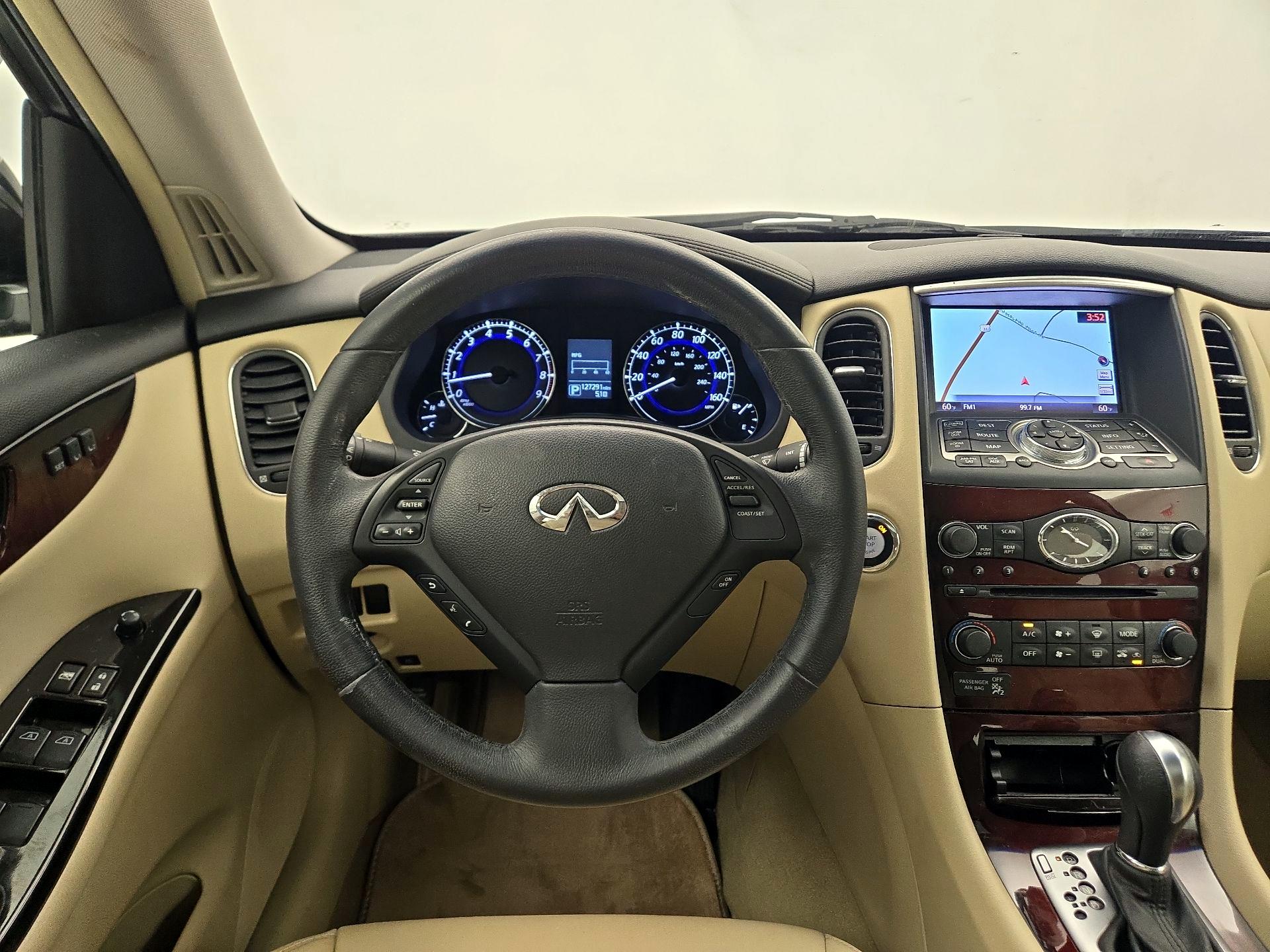 Thumbnail: 2016 INFINITI QX50 - 10