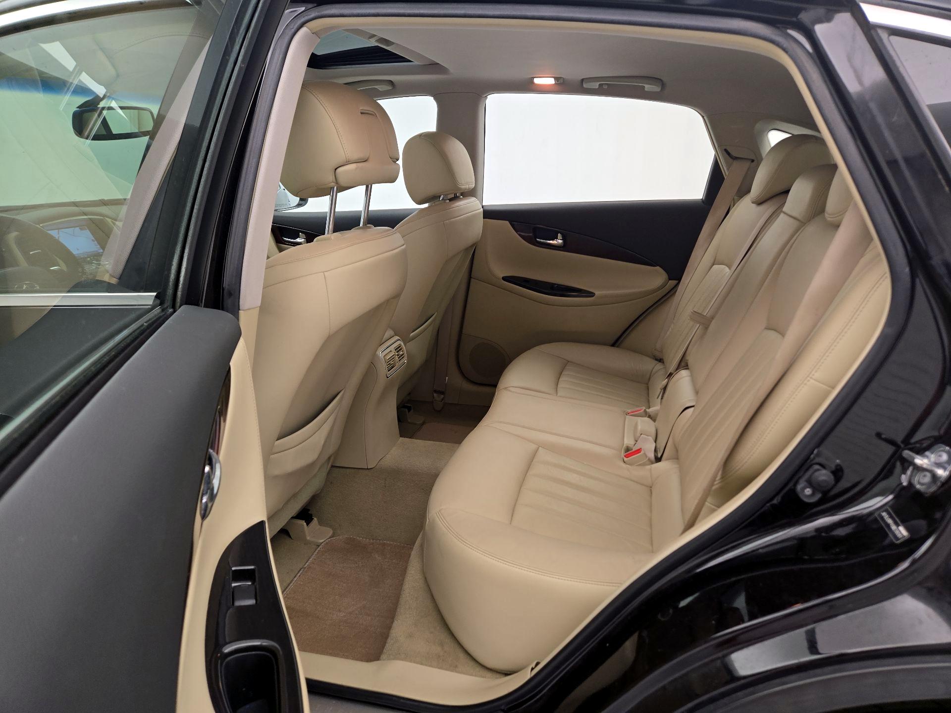 Thumbnail: 2016 INFINITI QX50 - 20