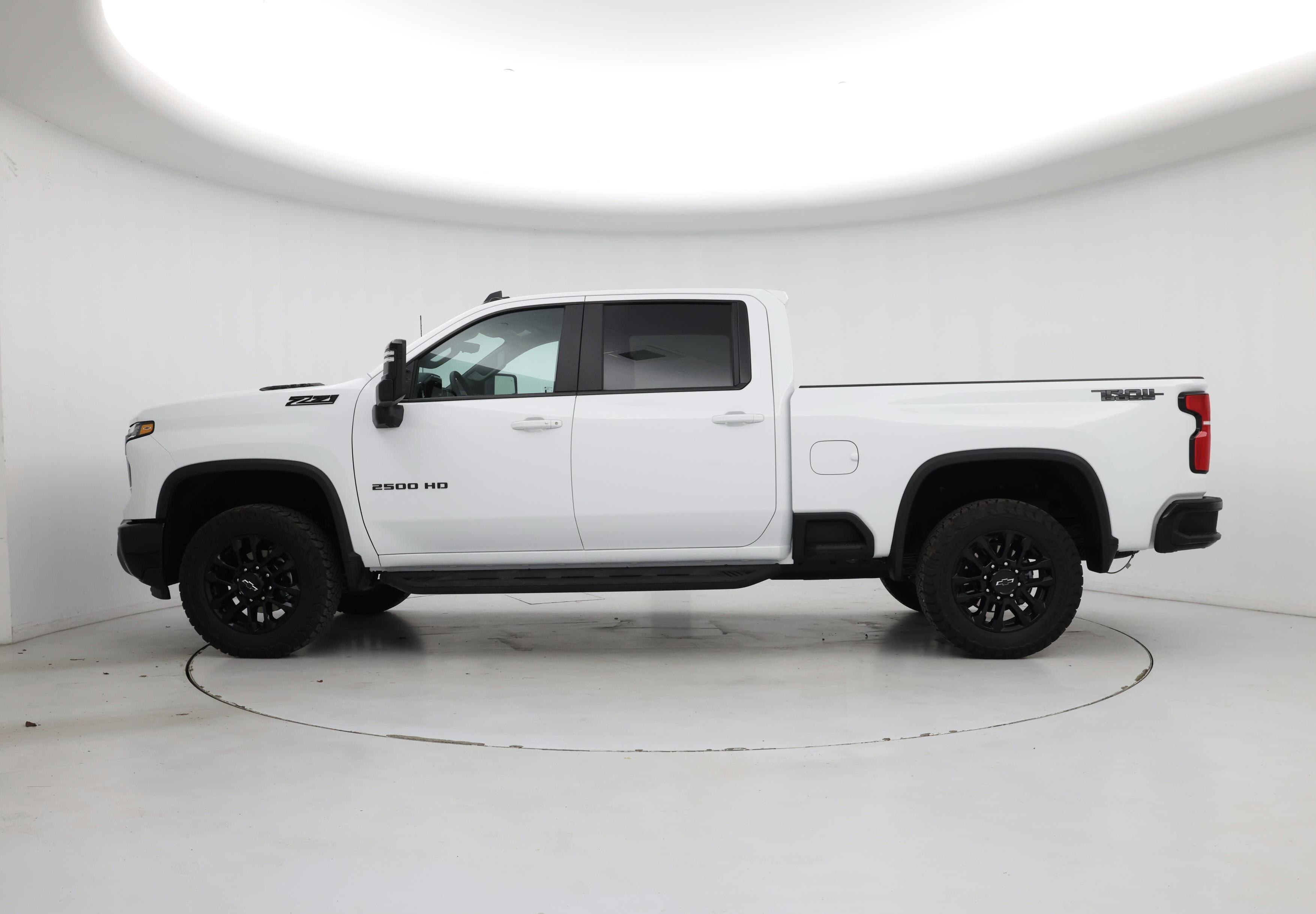 Thumbnail: 2025 Chevrolet Silverado 2500 - 3