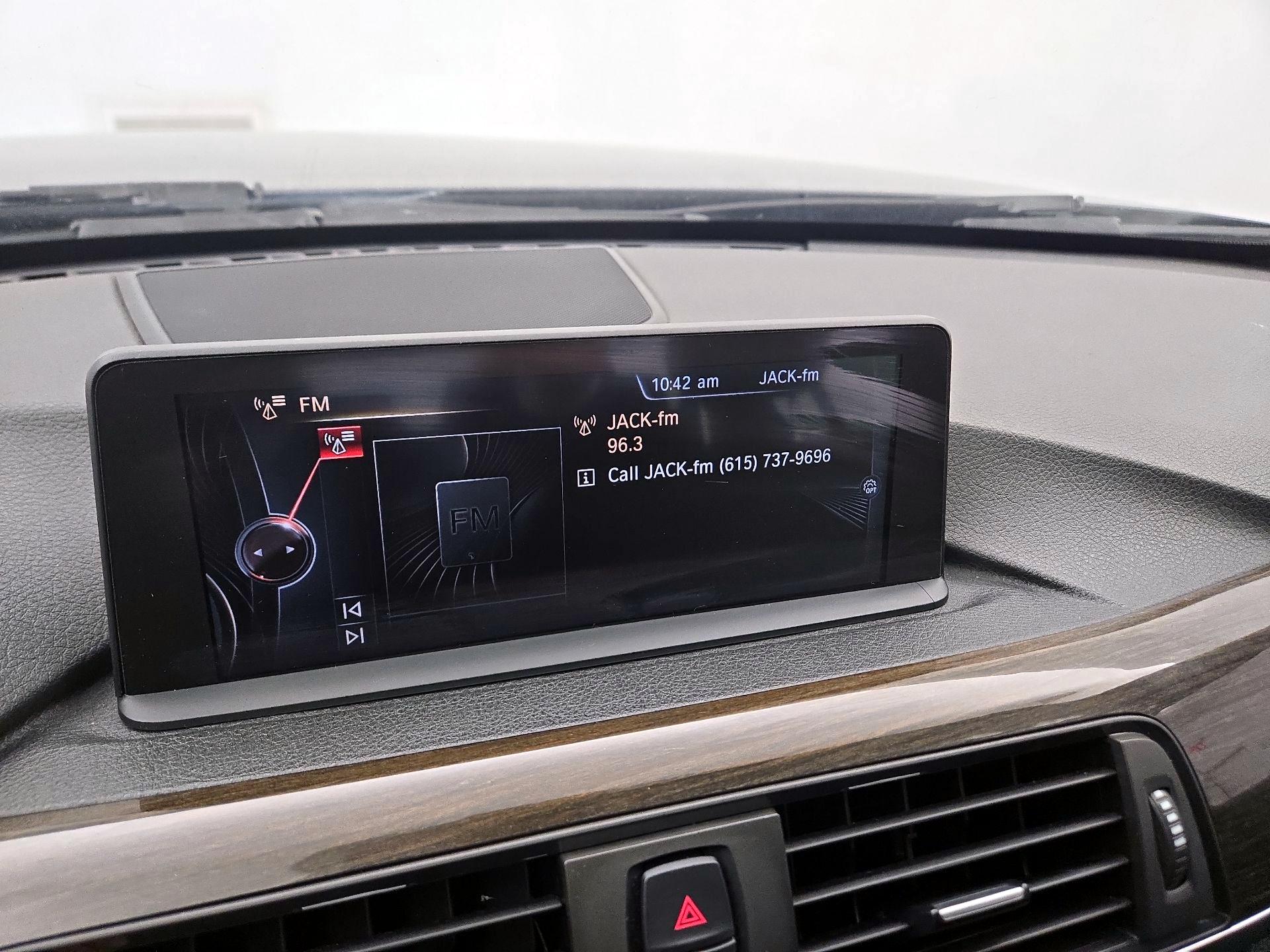 Thumbnail: 2015 BMW 3 Series - 14