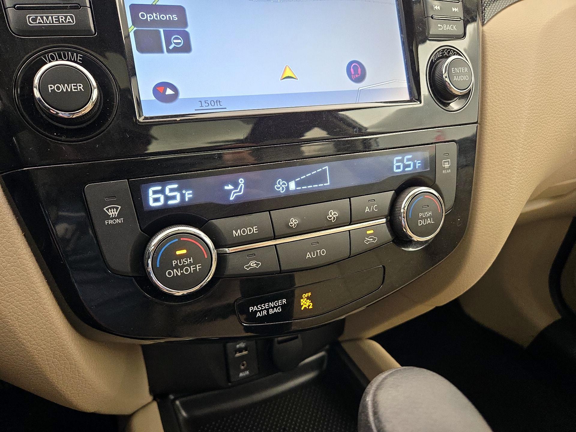 Thumbnail: 2016 Nissan Rogue - 17