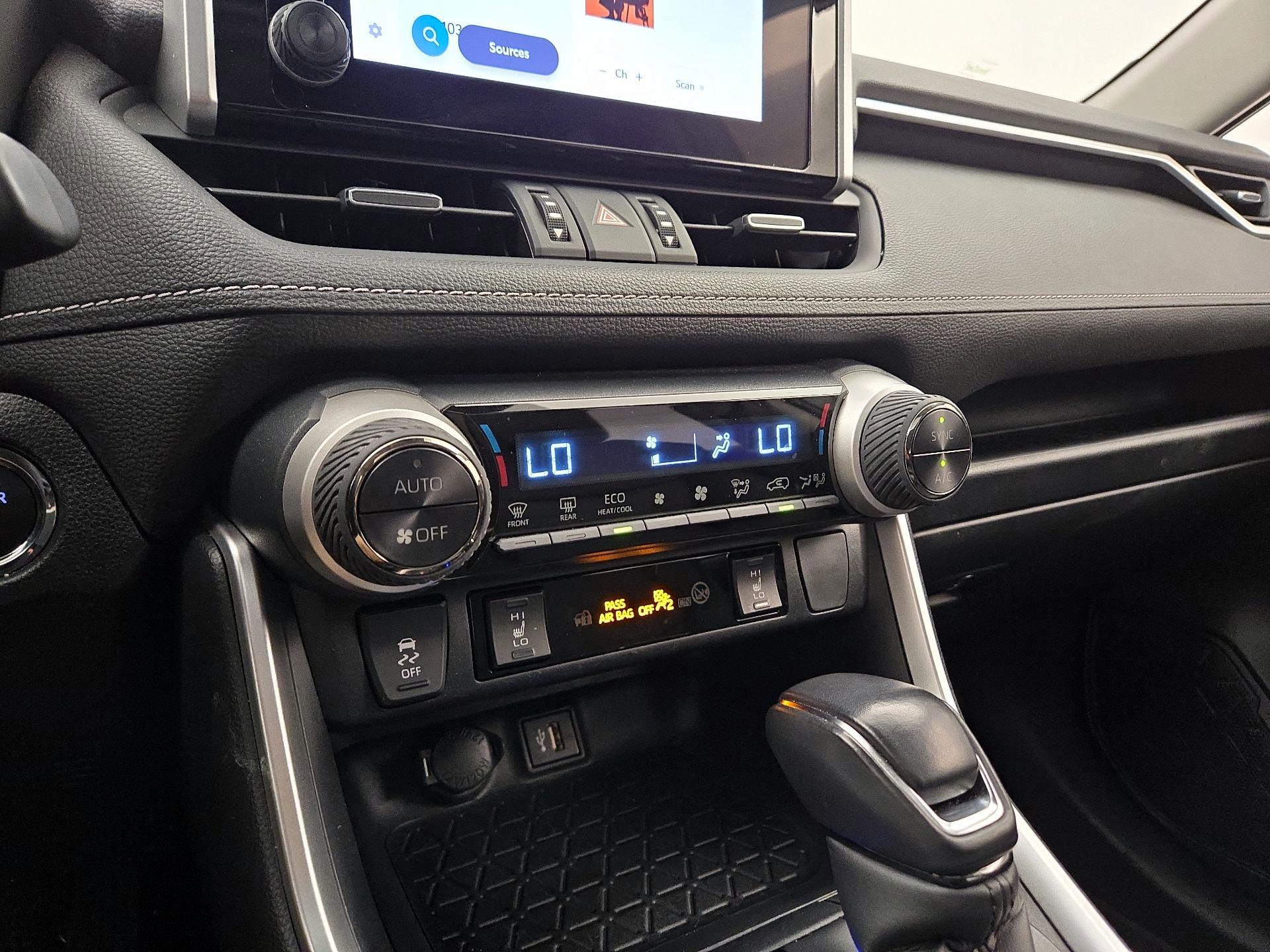 Thumbnail: 2023 Toyota RAV4 - 16