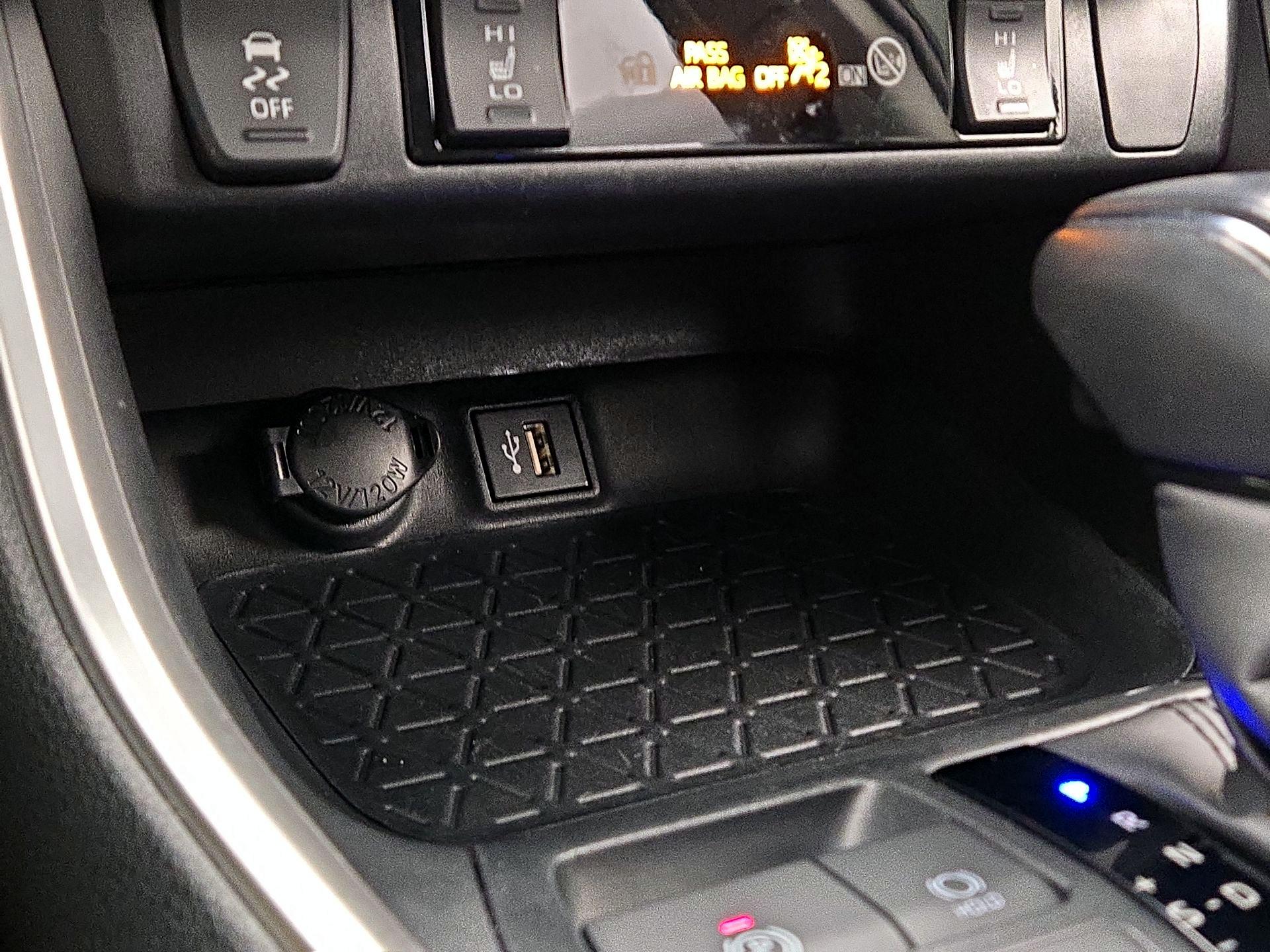 Thumbnail: 2023 Toyota RAV4 - 18