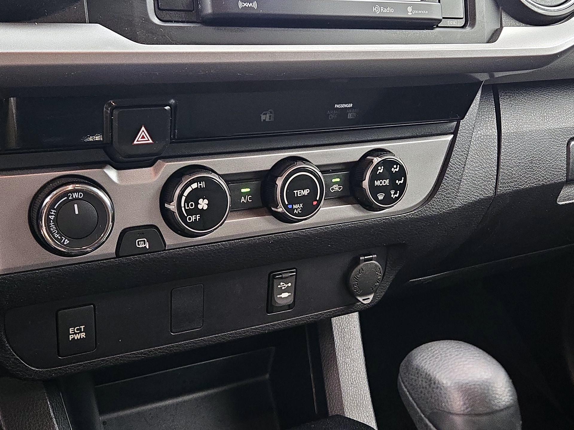 Thumbnail: 2016 Toyota Tacoma - 15