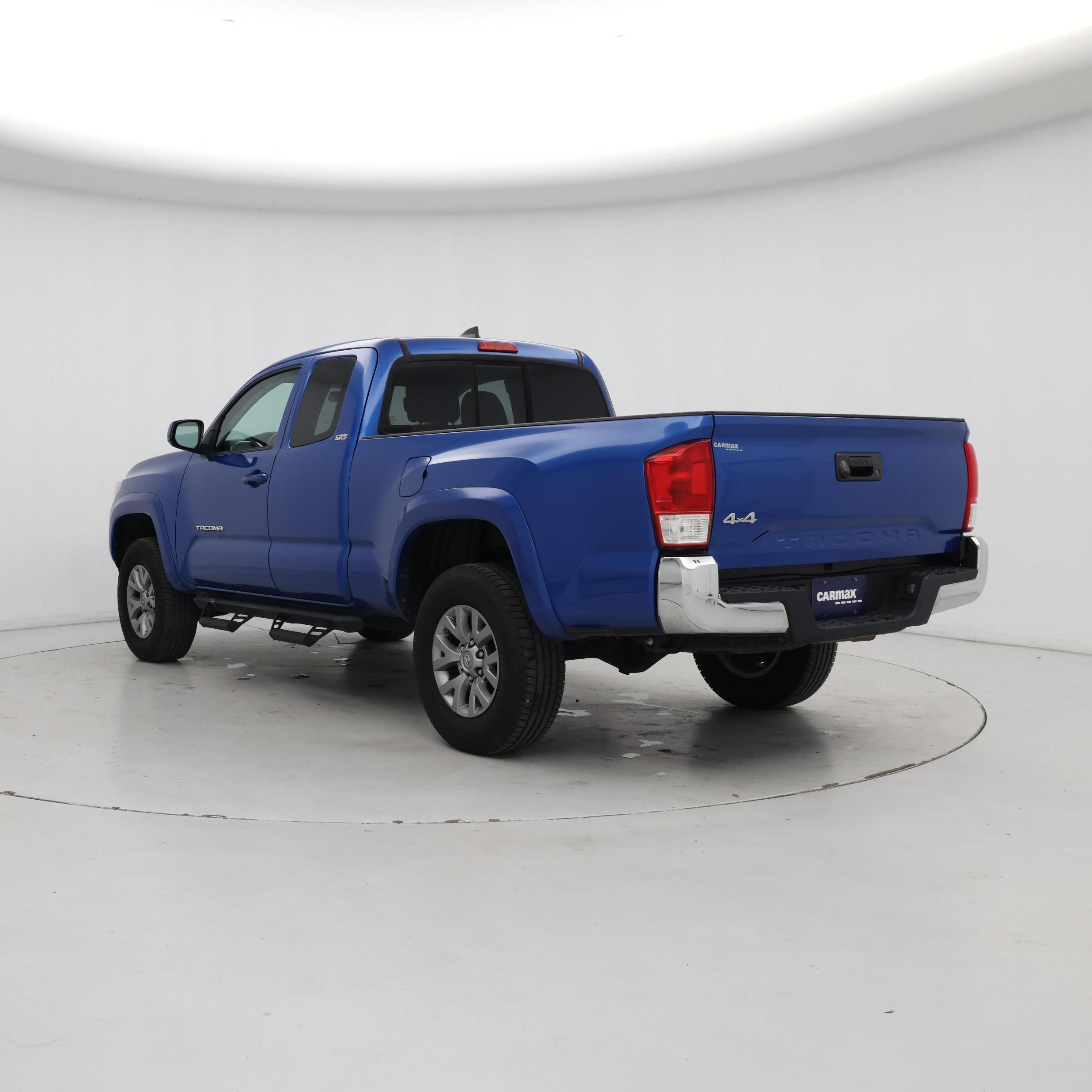 Thumbnail: 2016 Toyota Tacoma - 2