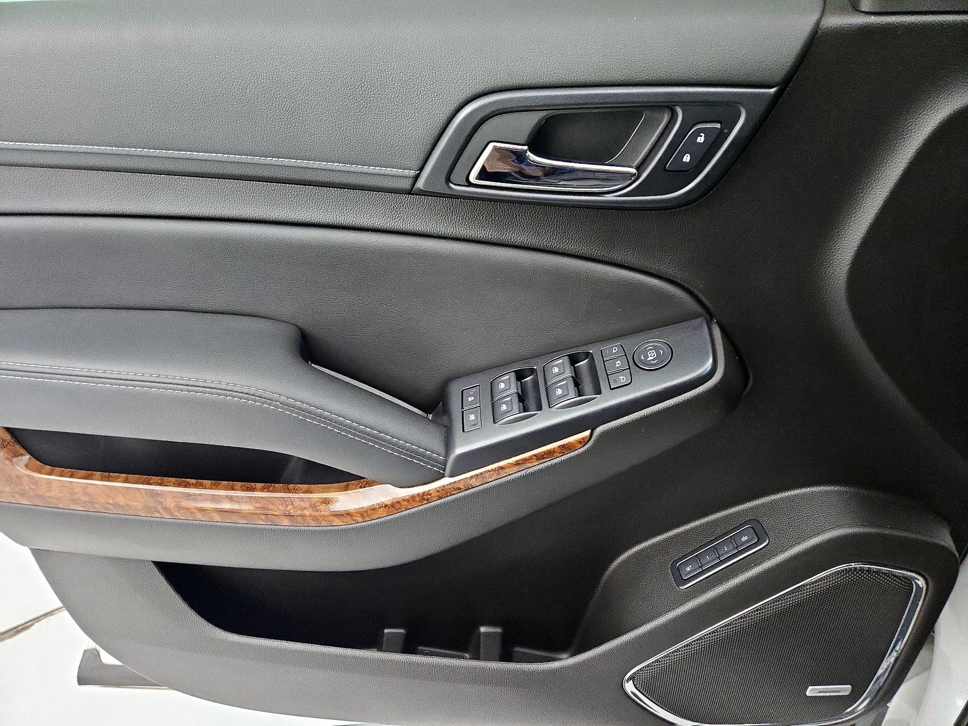 Thumbnail: 2019 Chevrolet Tahoe - 12