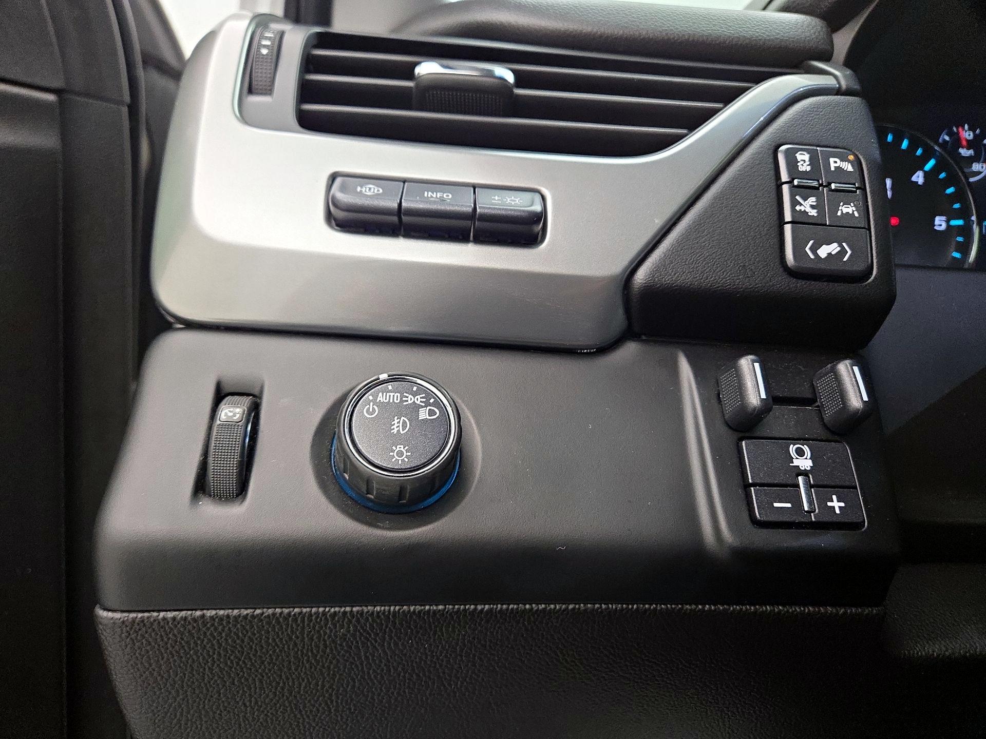 Thumbnail: 2019 Chevrolet Tahoe - 13