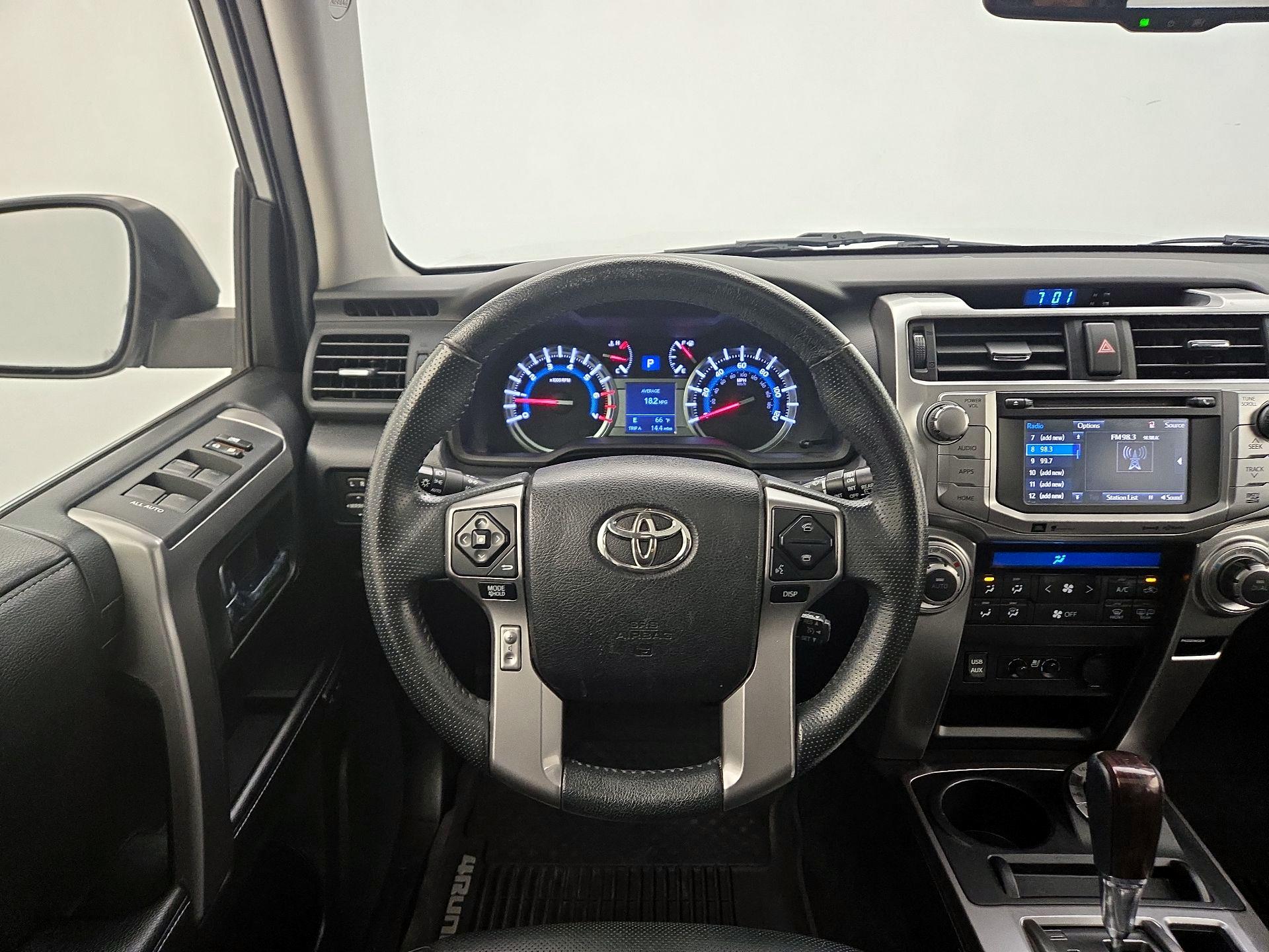Thumbnail: 2016 Toyota 4Runner - 10