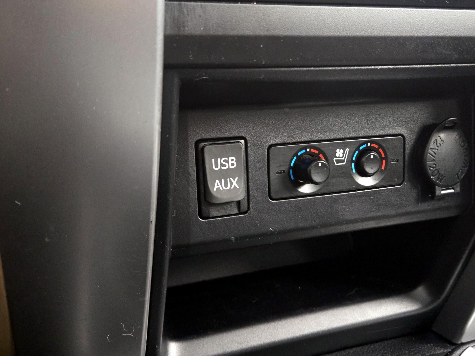 Thumbnail: 2016 Toyota 4Runner - 18