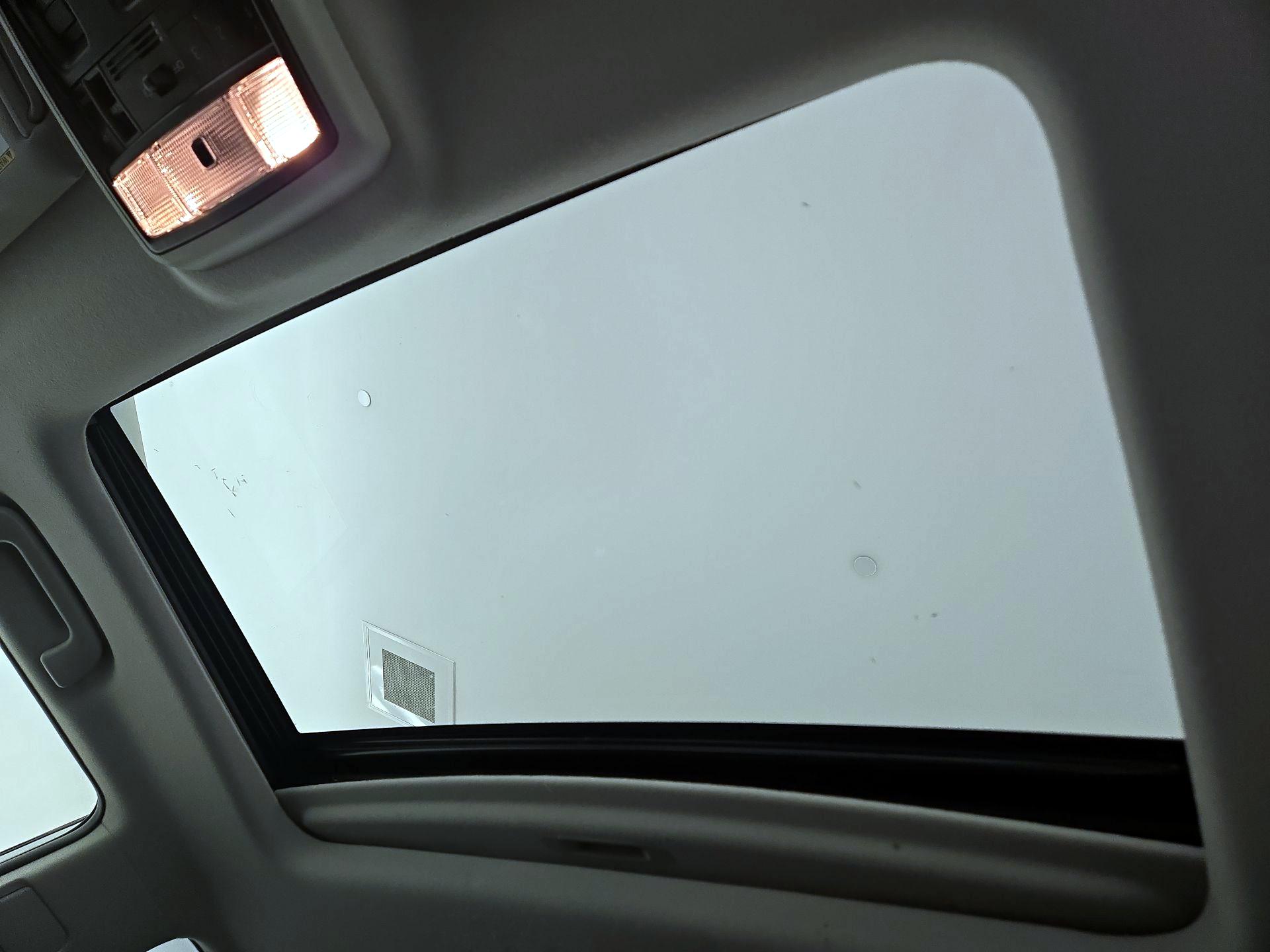 Thumbnail: 2016 Toyota 4Runner - 19